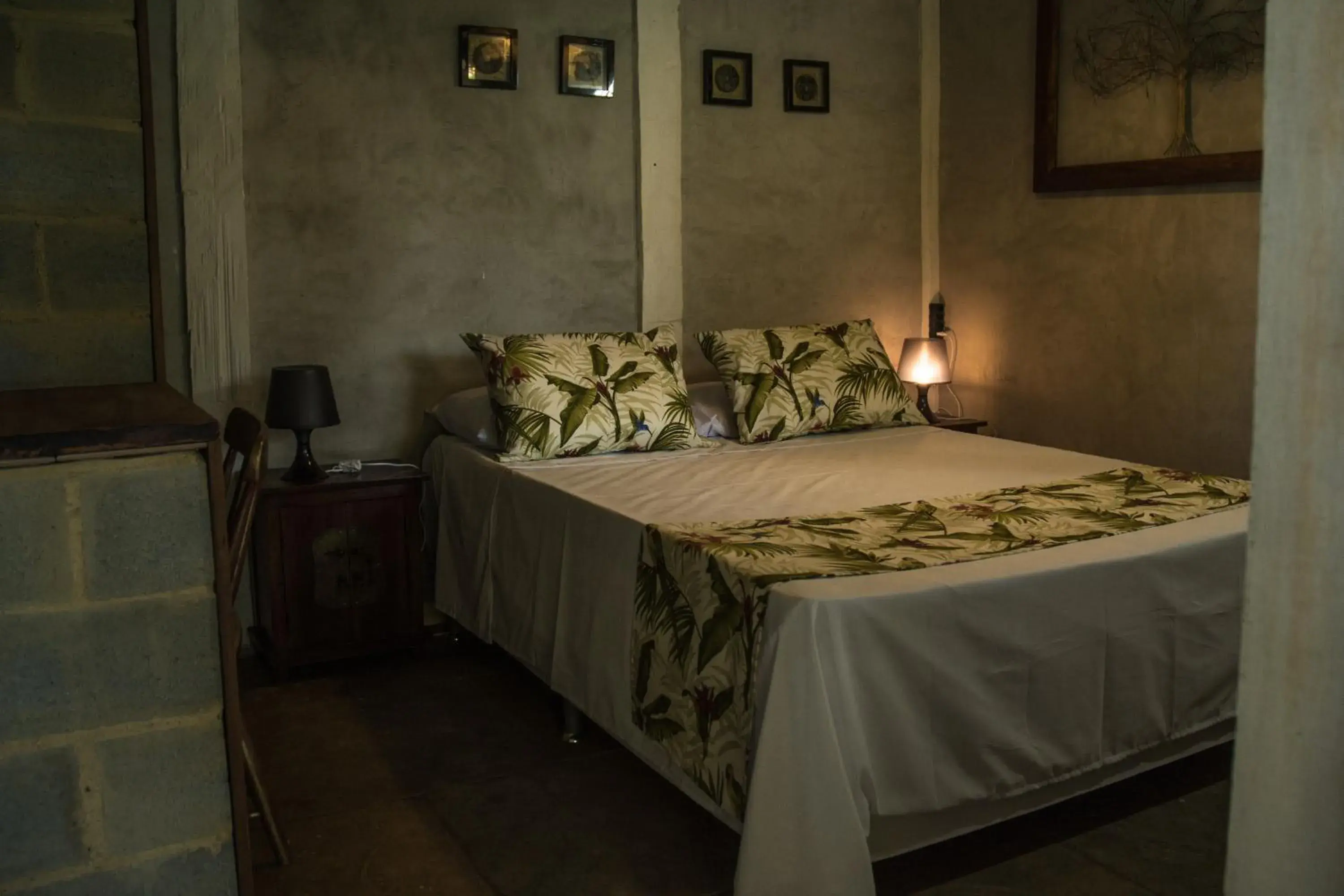 Double Room with Shared Toilet - single occupancy in Jardim Secreto Guest House Double Room with Shared Toilet - single occupancy in Jardim Secreto Guest House