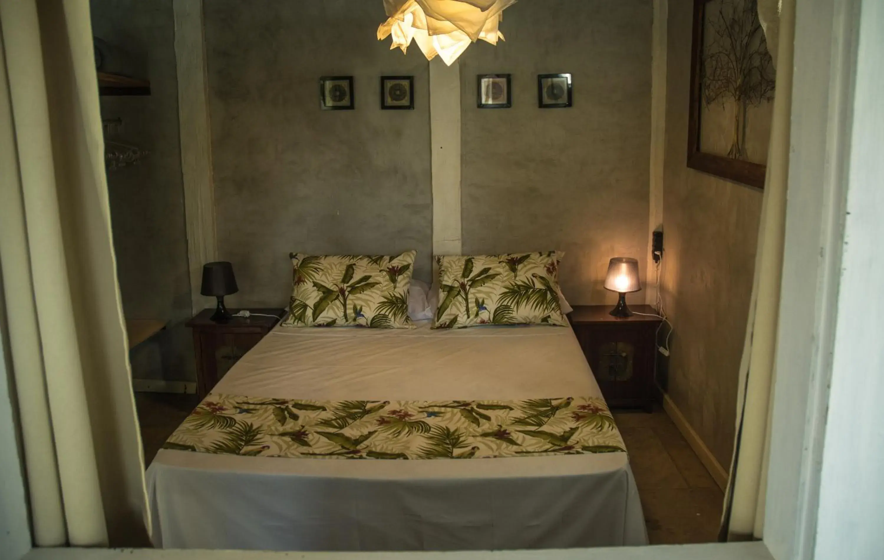Double Room with Shared Toilet - single occupancy in Jardim Secreto Guest House Double Room with Shared Toilet - single occupancy in Jardim Secreto Guest House