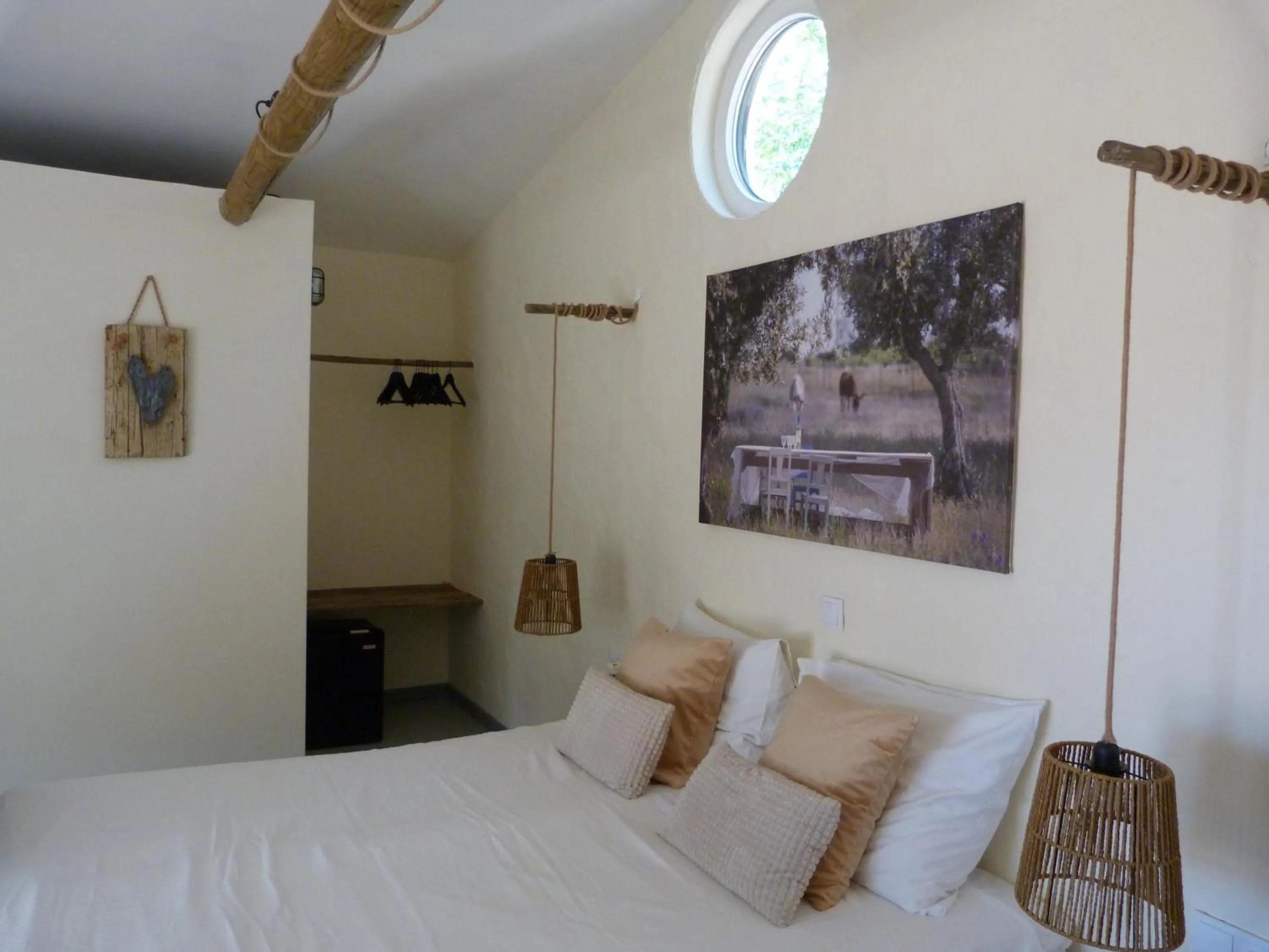 Bed in Trendy and Luxe B&B and Garden Suite