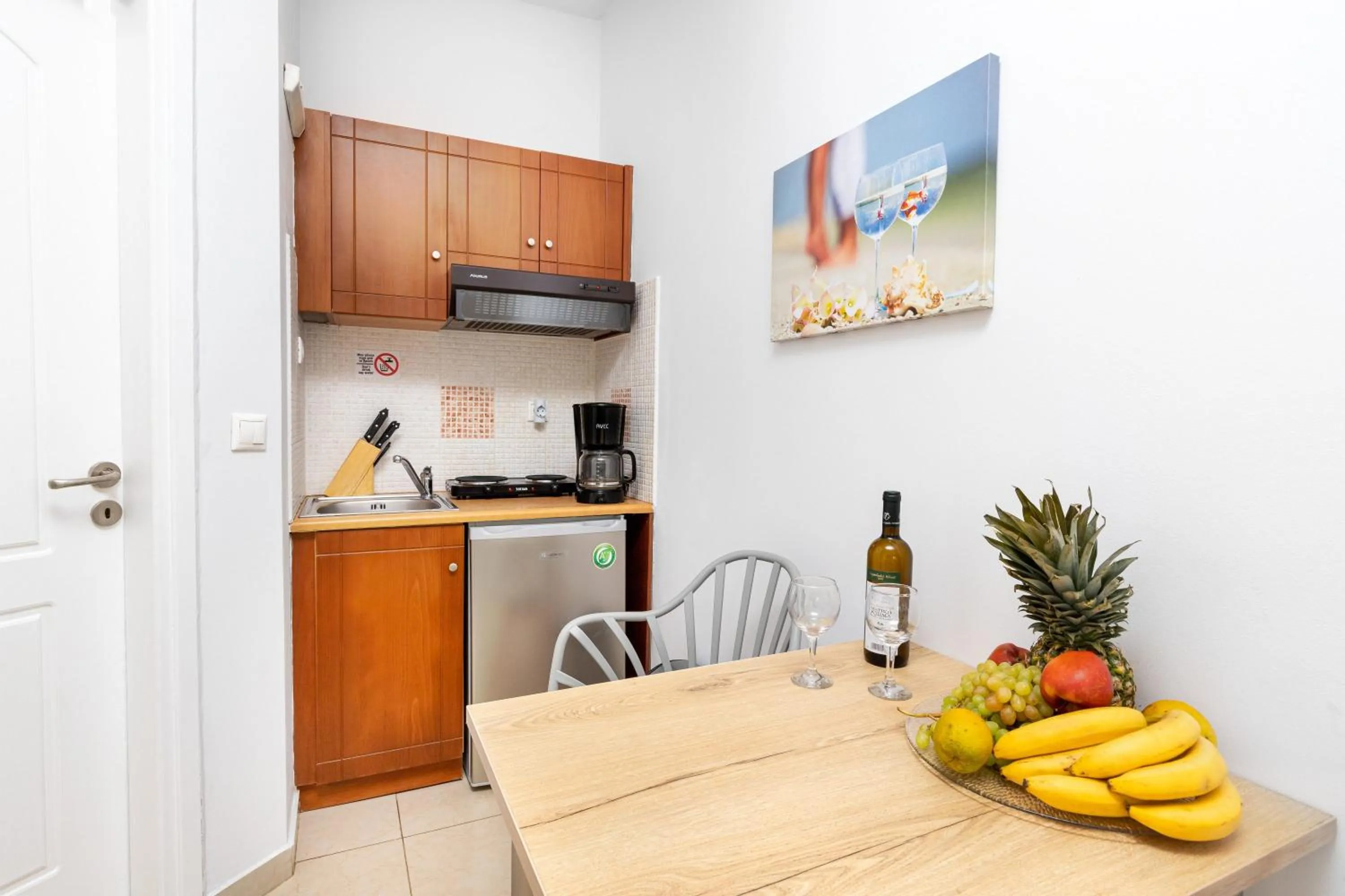 Kitchen or kitchenette in Sun Beach Apartments