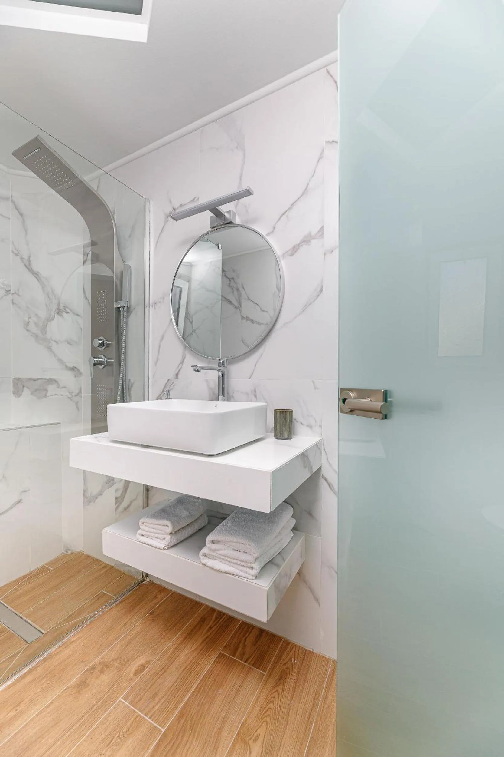 Bathroom in Sun Beach Apartments