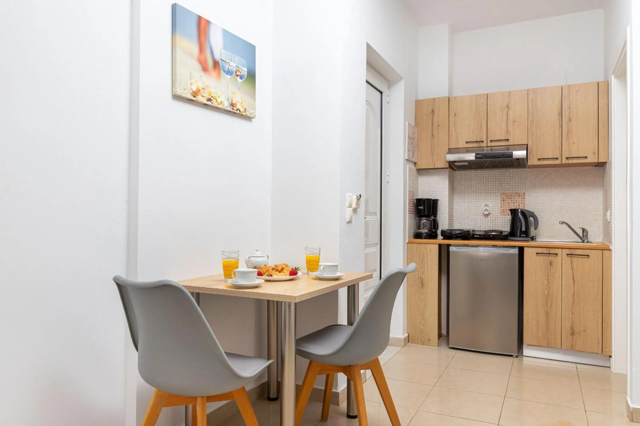Dining area in Sun Beach Apartments