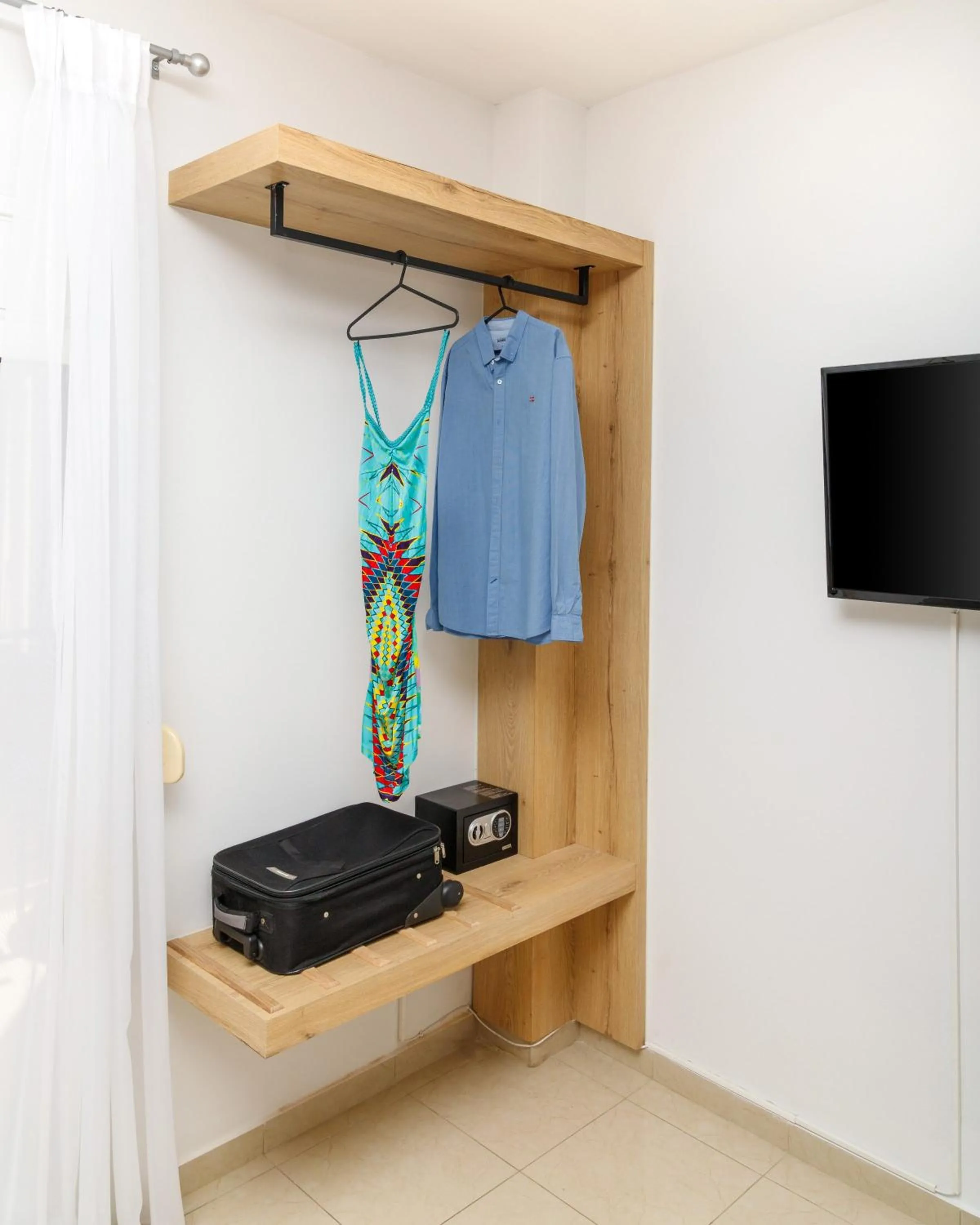 TV and multimedia in Sun Beach Apartments