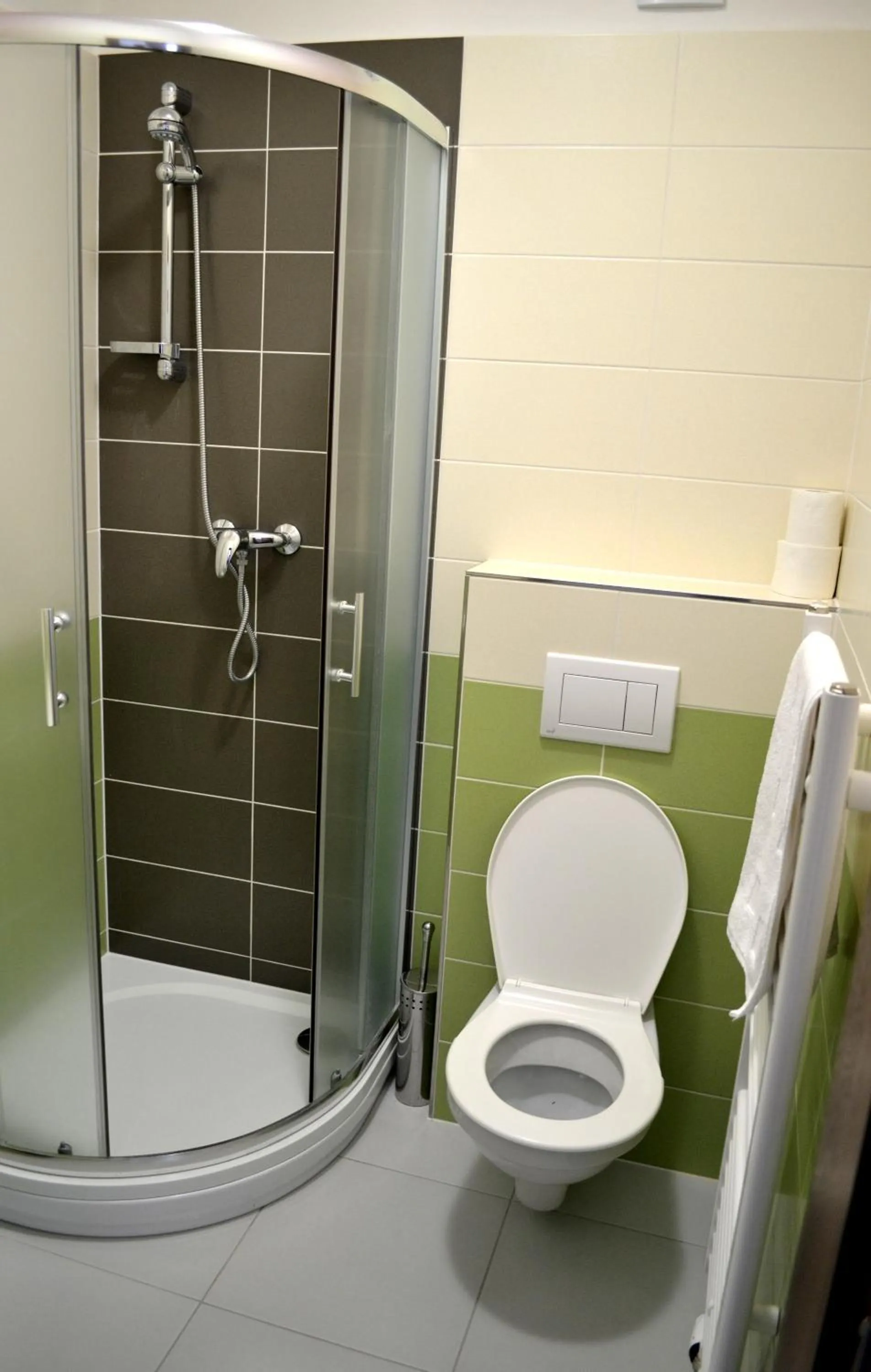 Shower in Hotel Arkáda