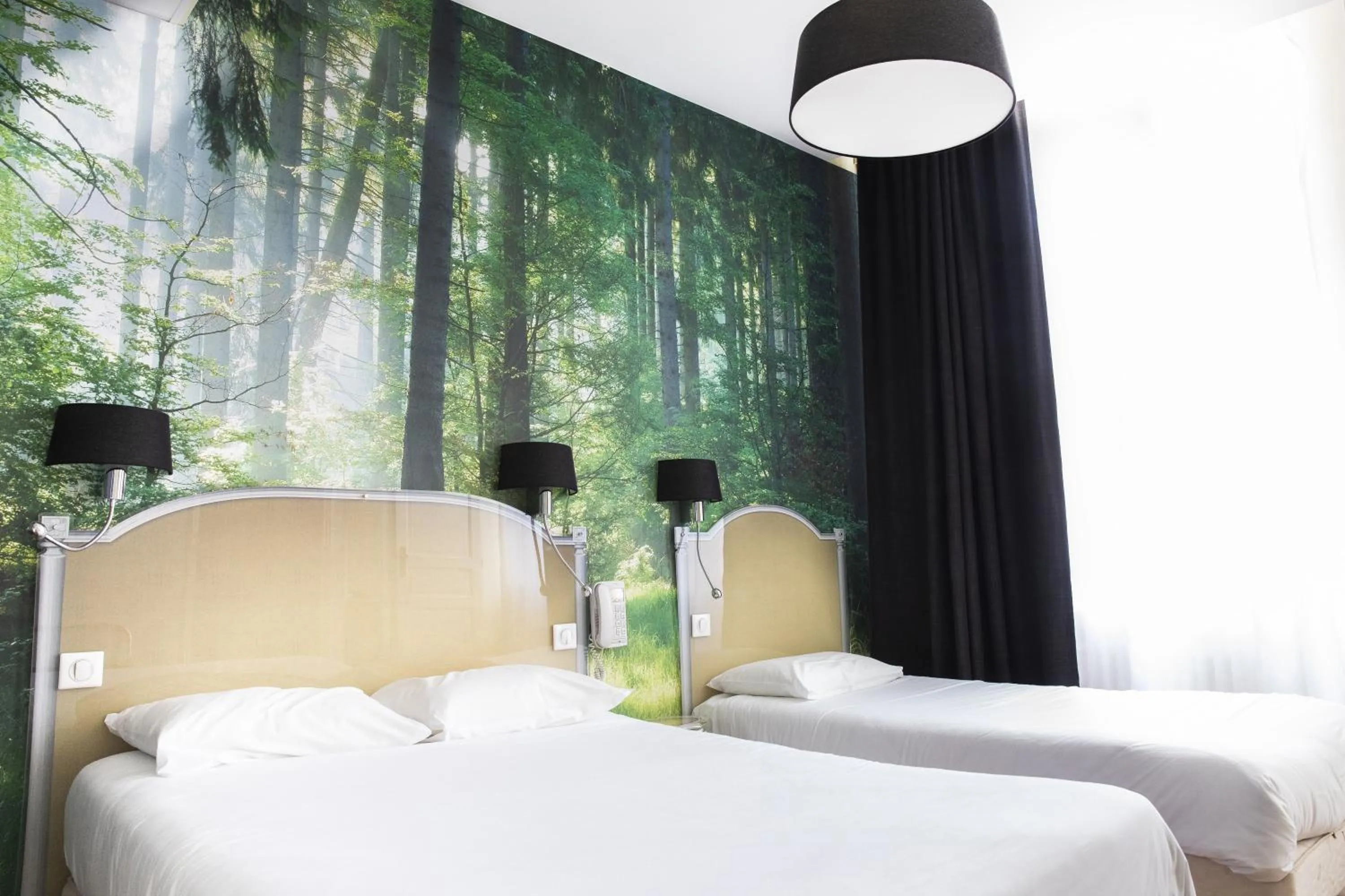 Bed in Hotel Bleu de Mer