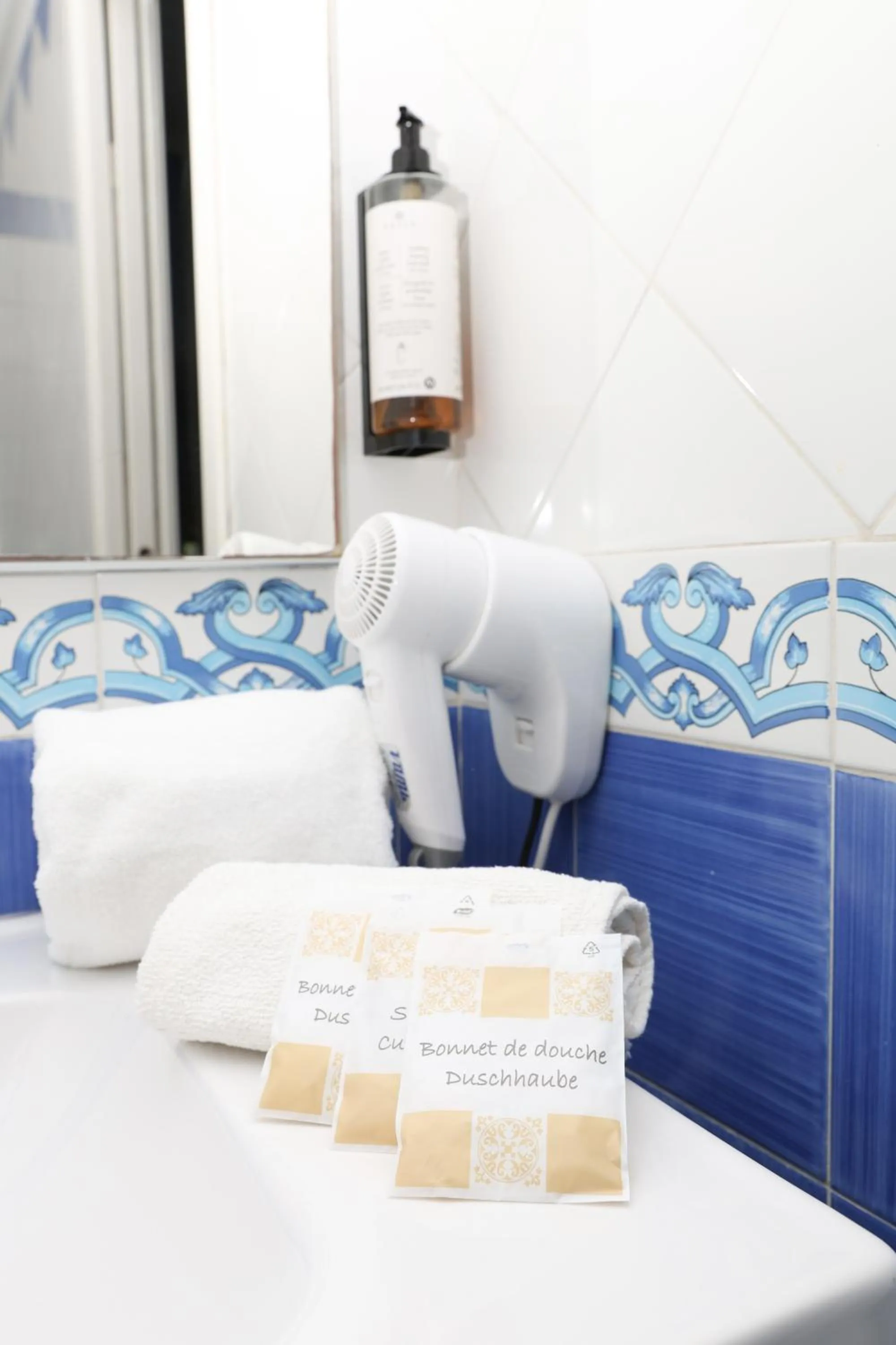 Bath, Bed in Hotel Palma