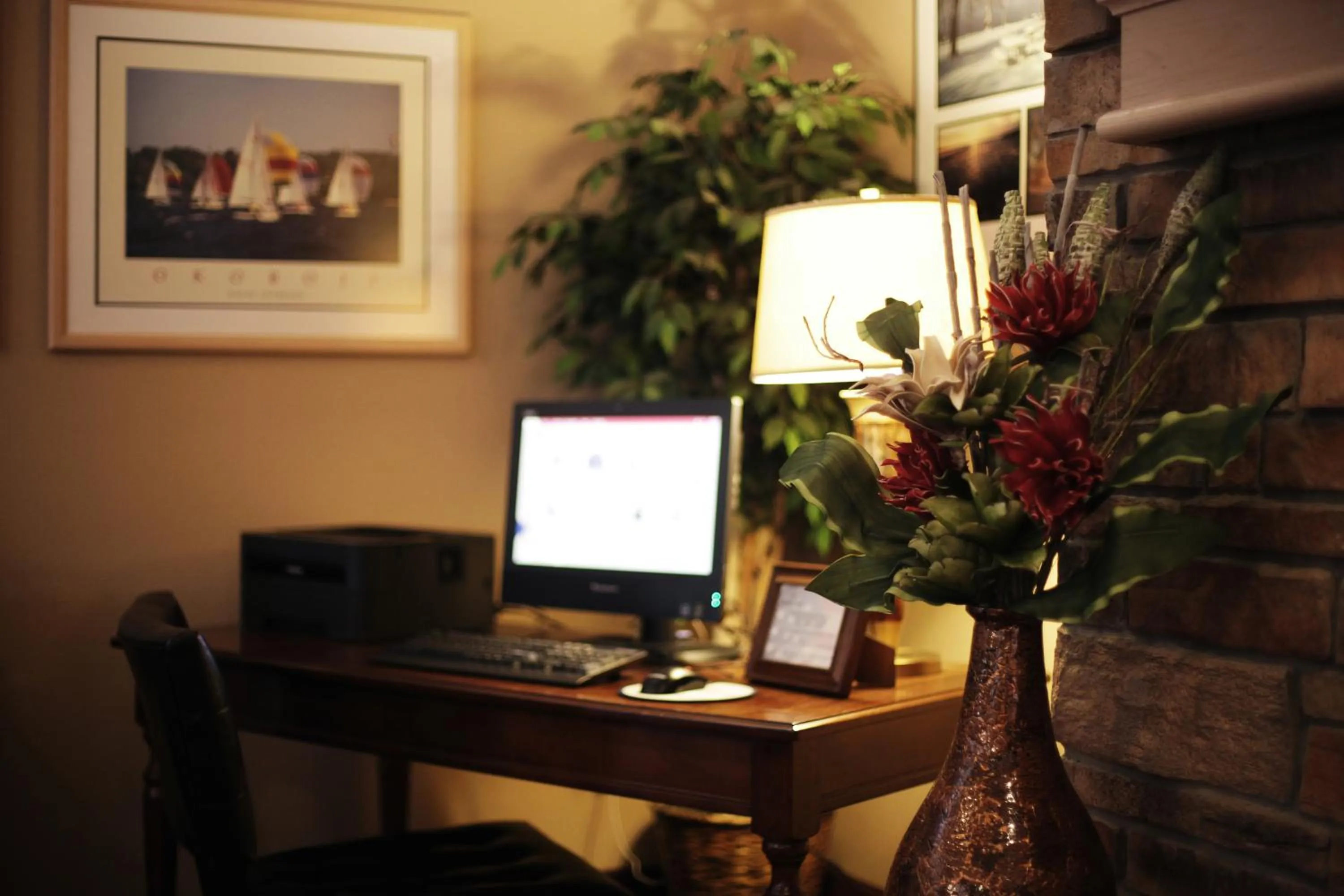 Business facilities in AmericInn by Wyndham Okoboji