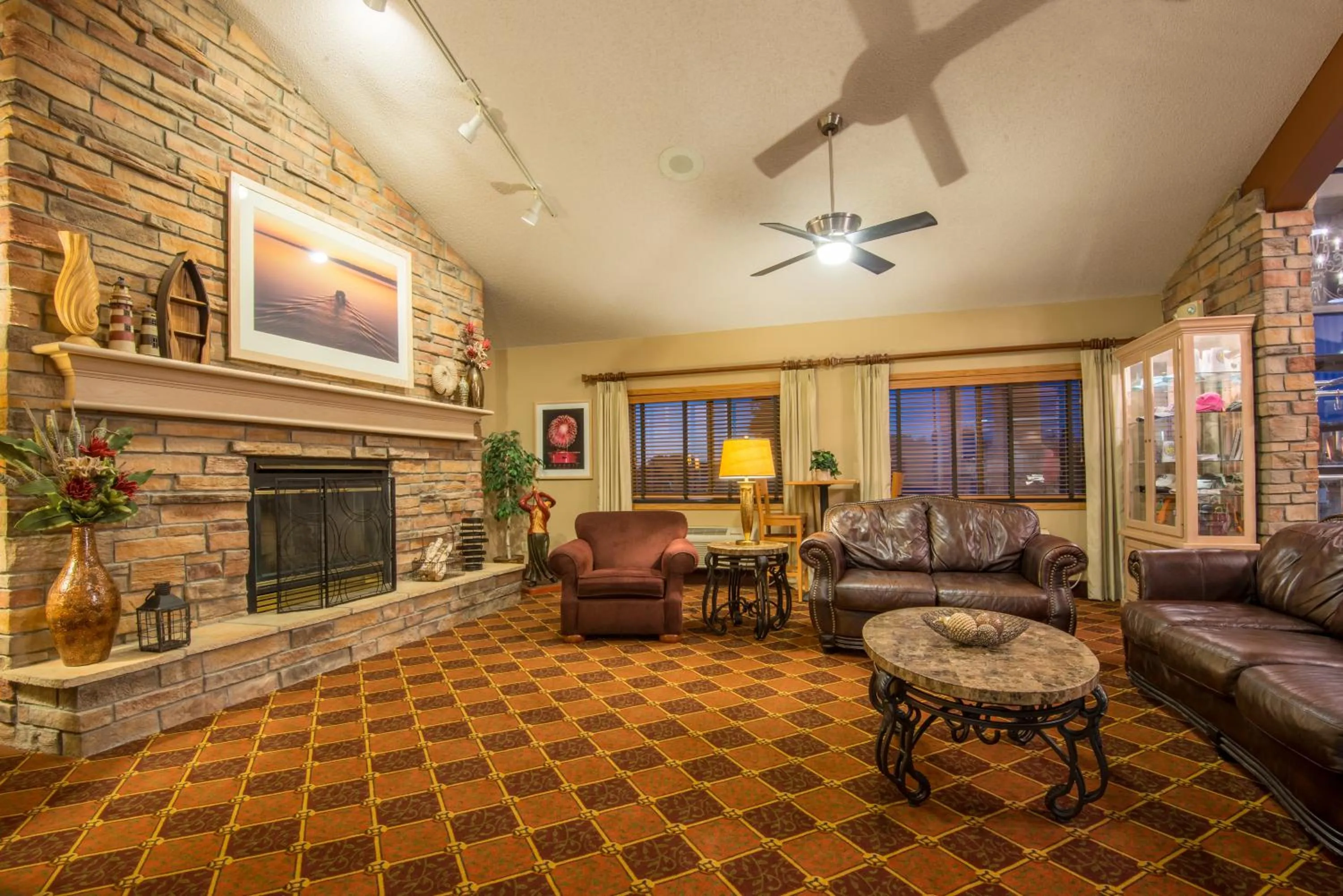 Lobby or reception in AmericInn by Wyndham Okoboji