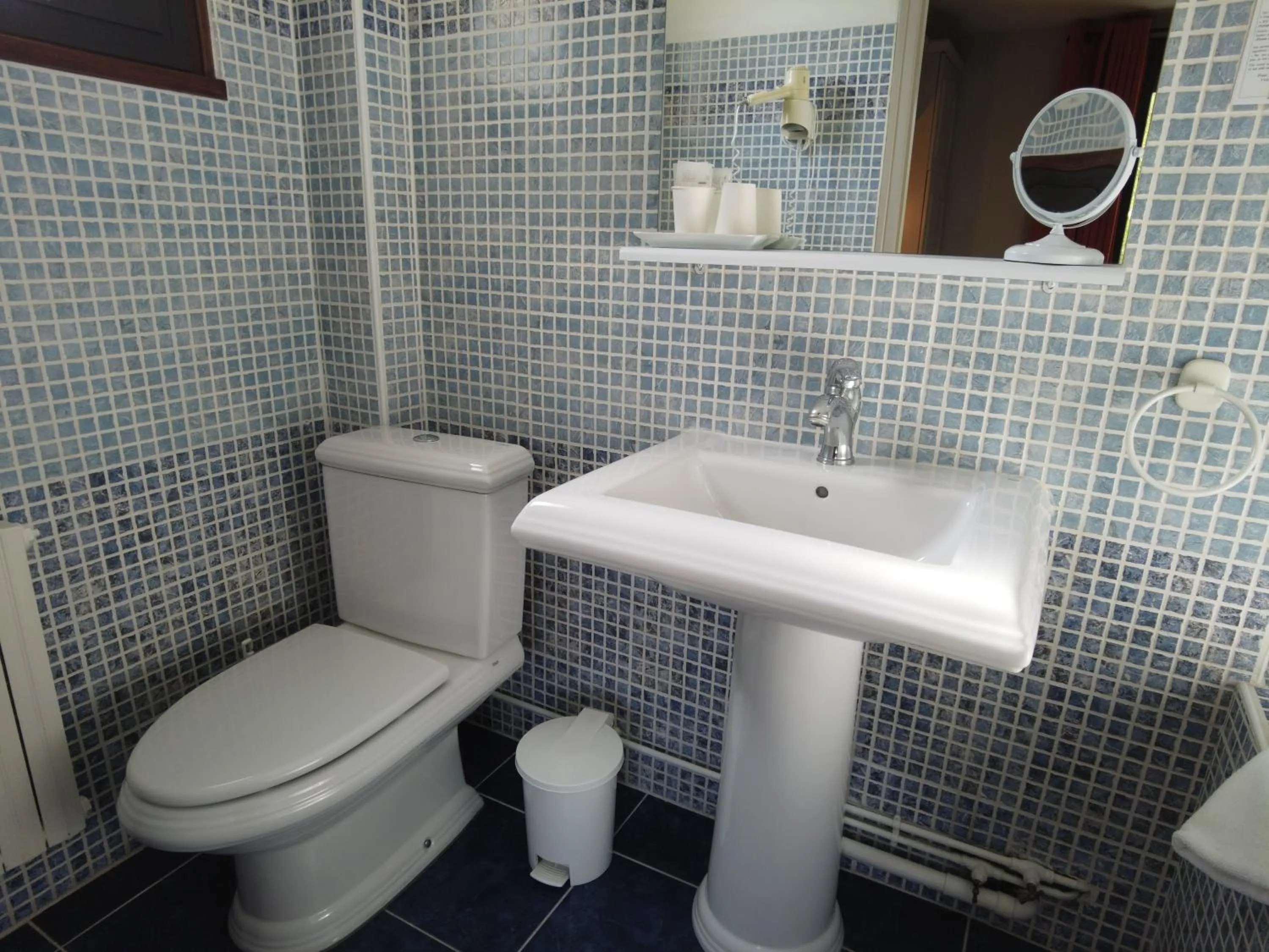 Bathroom in Hôtel La Rencluse