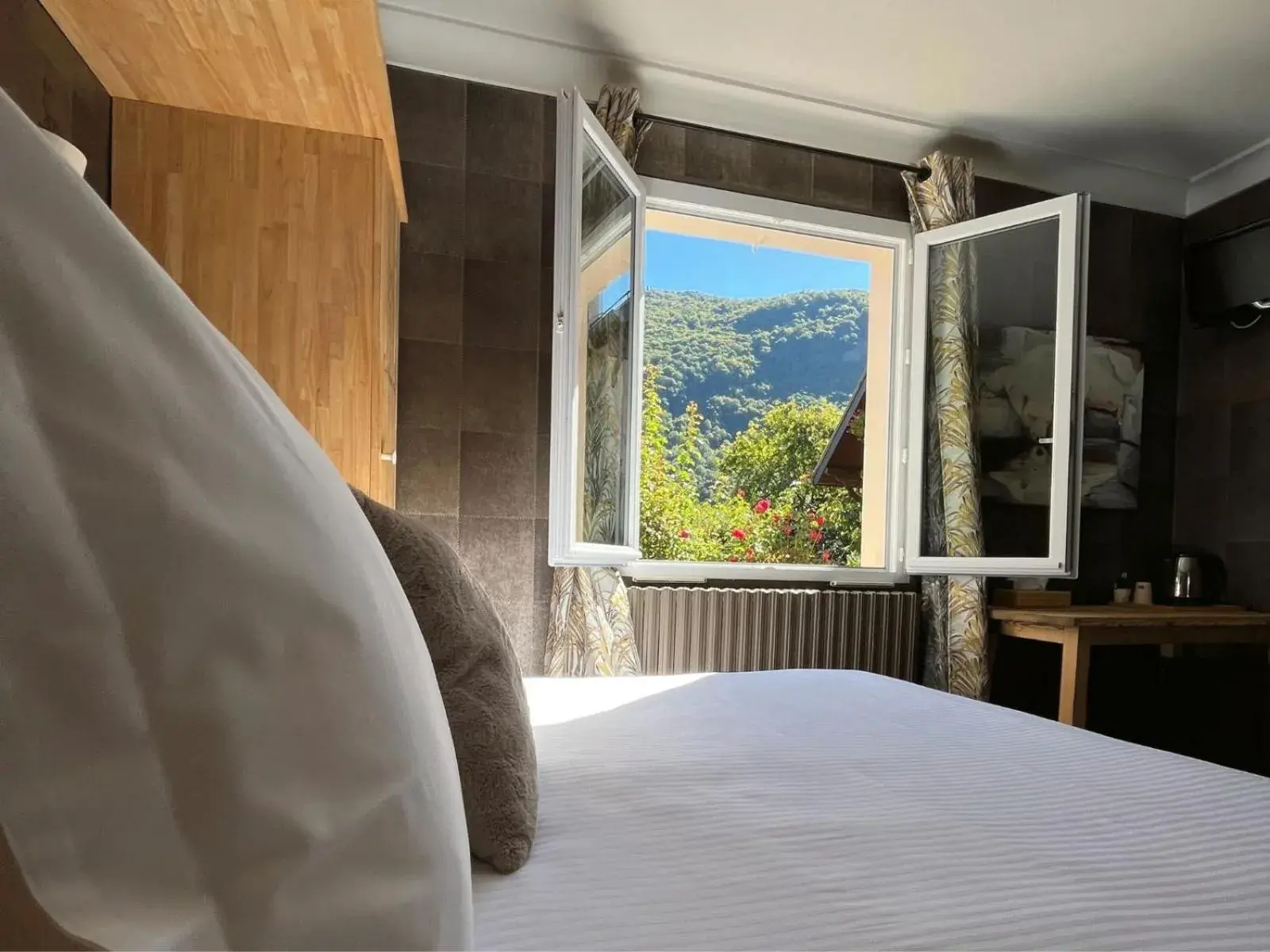 Double Room in Hôtel La Rencluse Double Room in Hôtel La Rencluse