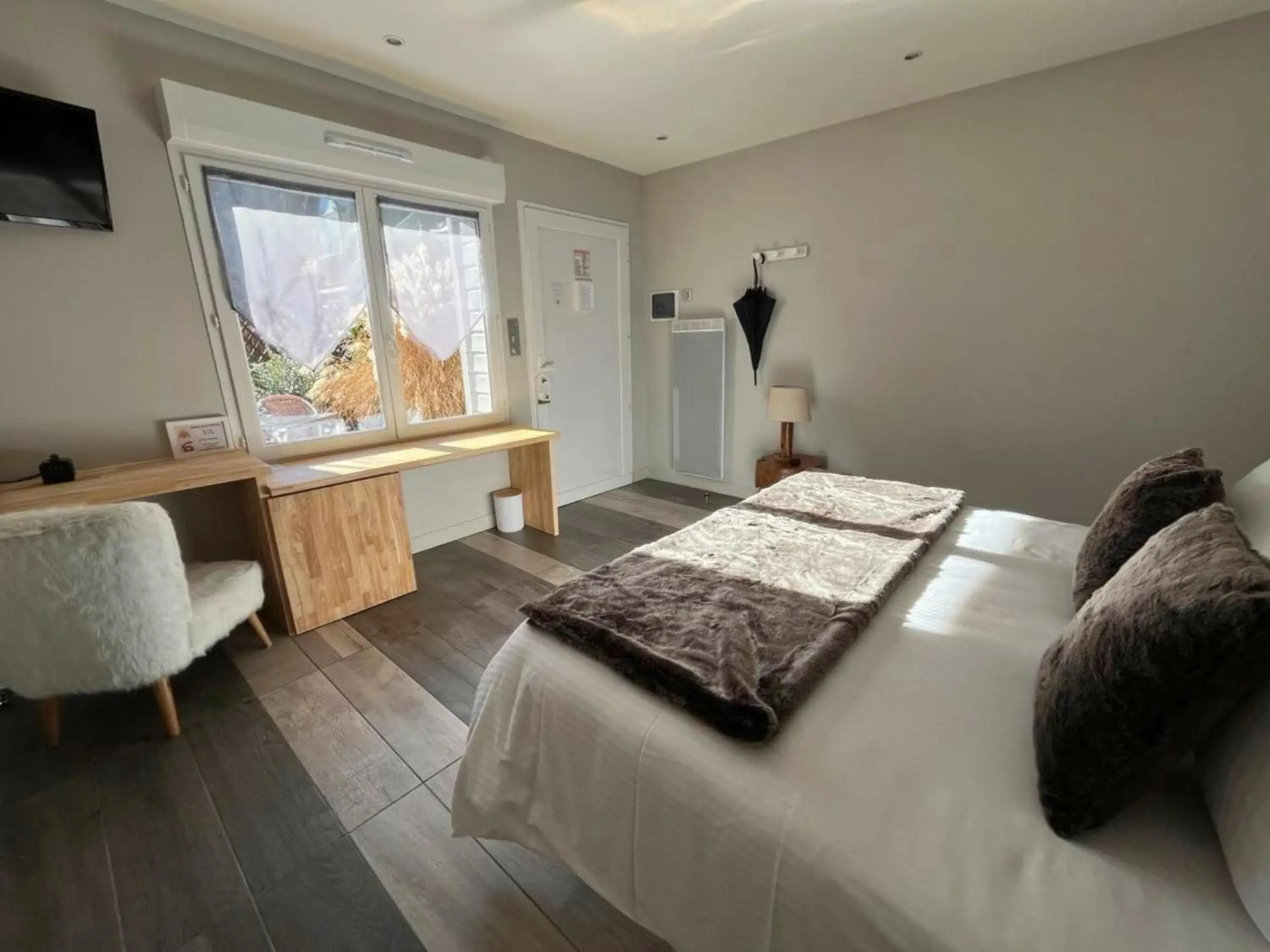 Double Room with Mountain View in Hôtel La Rencluse Double Room with Mountain View in Hôtel La Rencluse