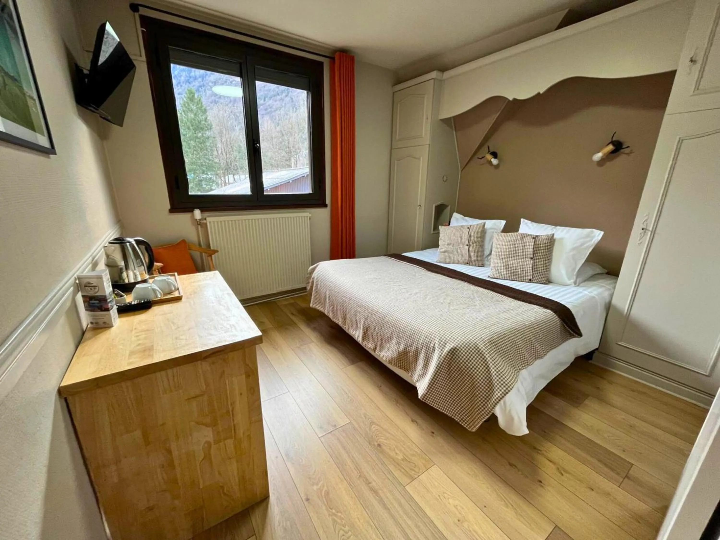 Bed in Hôtel La Rencluse