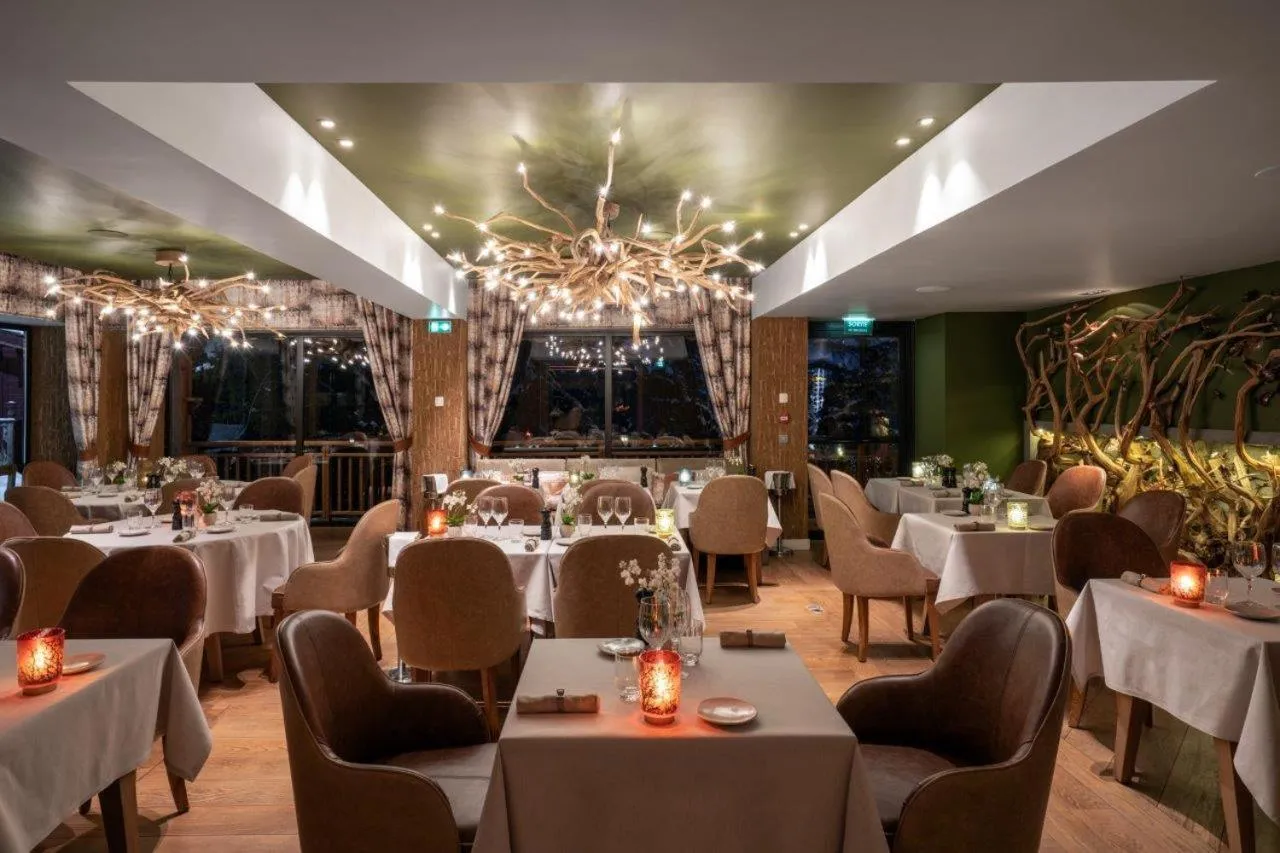 Restaurant/places to eat in Hôtel La Sivolière