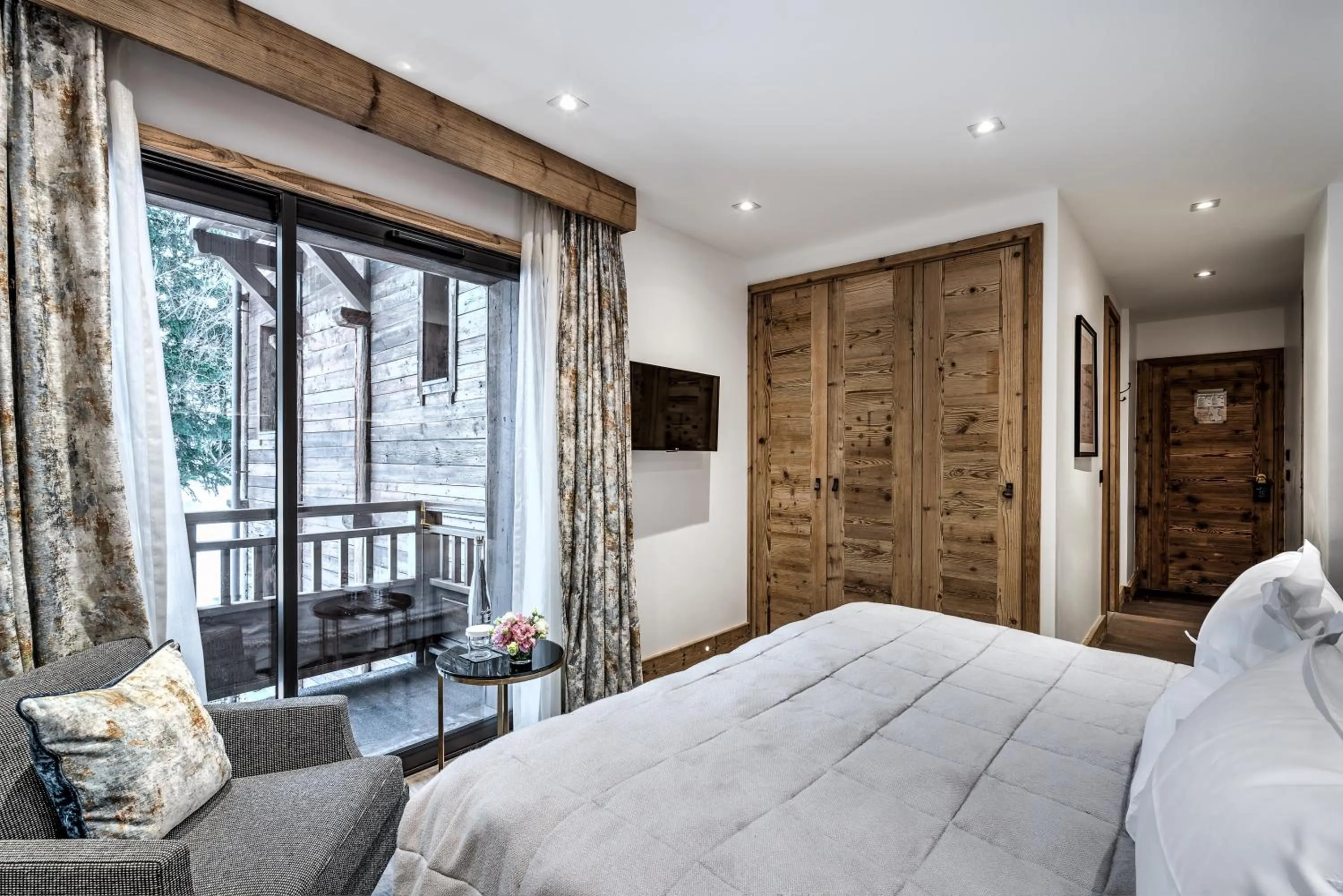 Bedroom, Bed in Hôtel La Sivolière