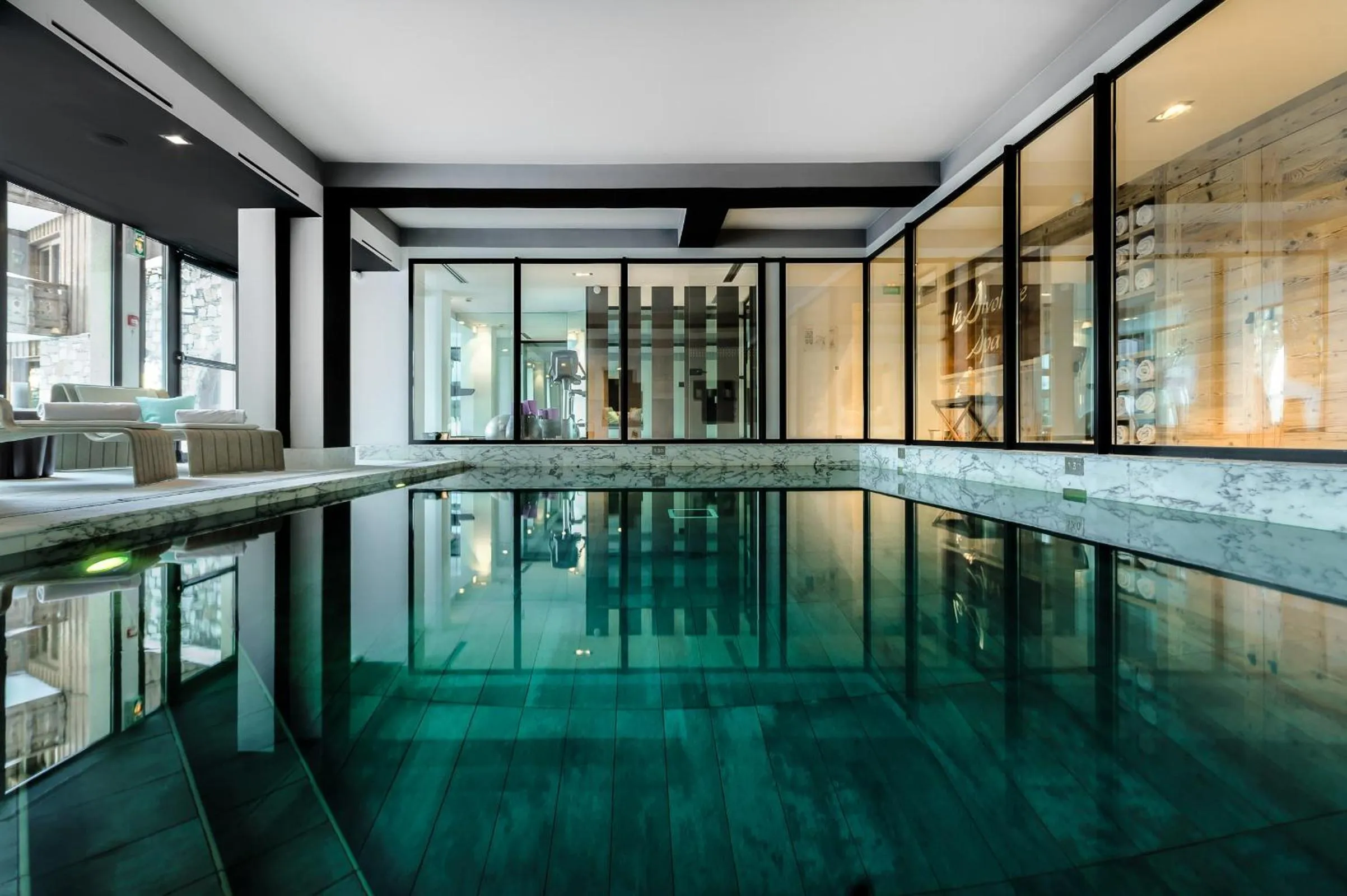Swimming pool in Hôtel La Sivolière