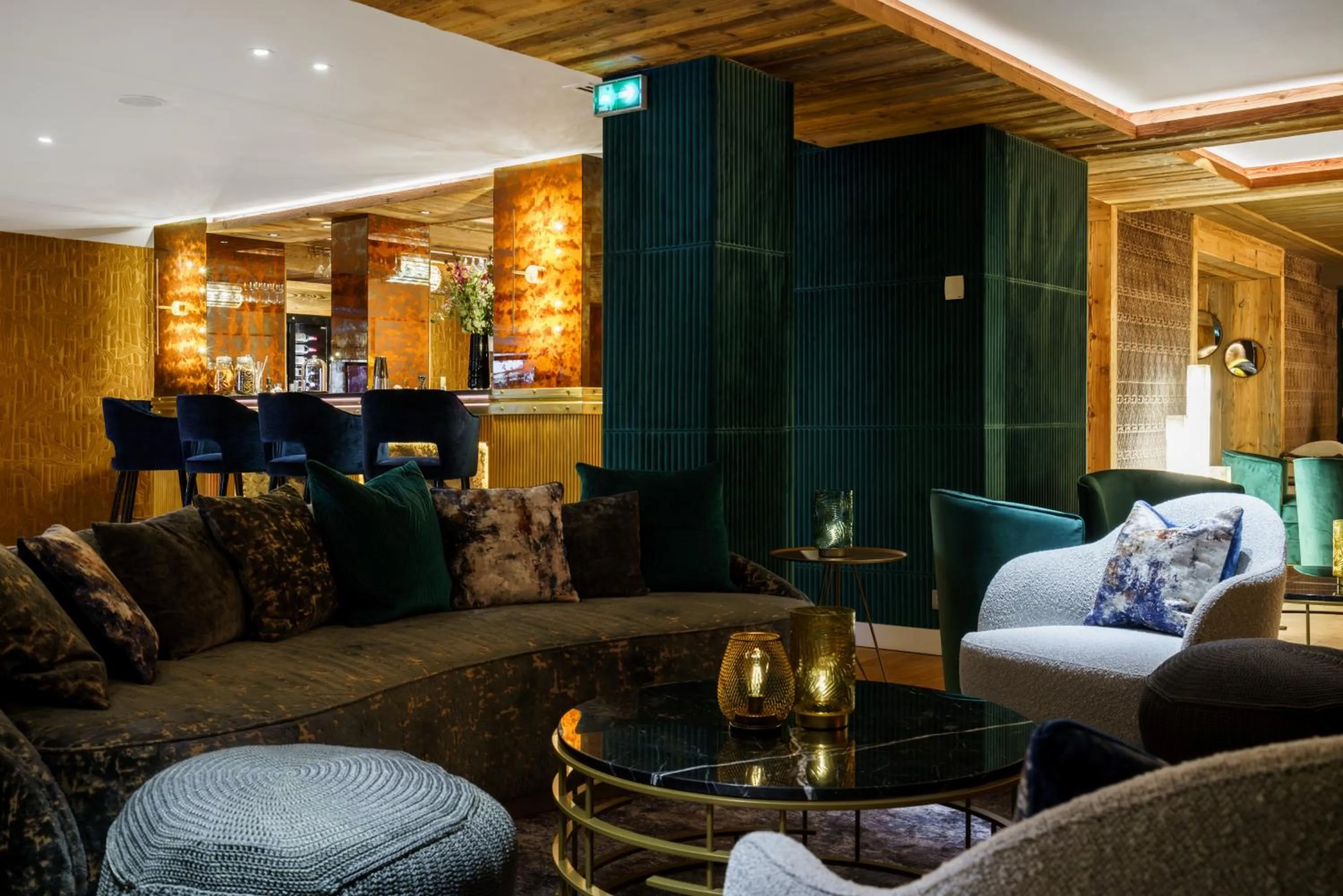 Lounge or bar in Hôtel La Sivolière