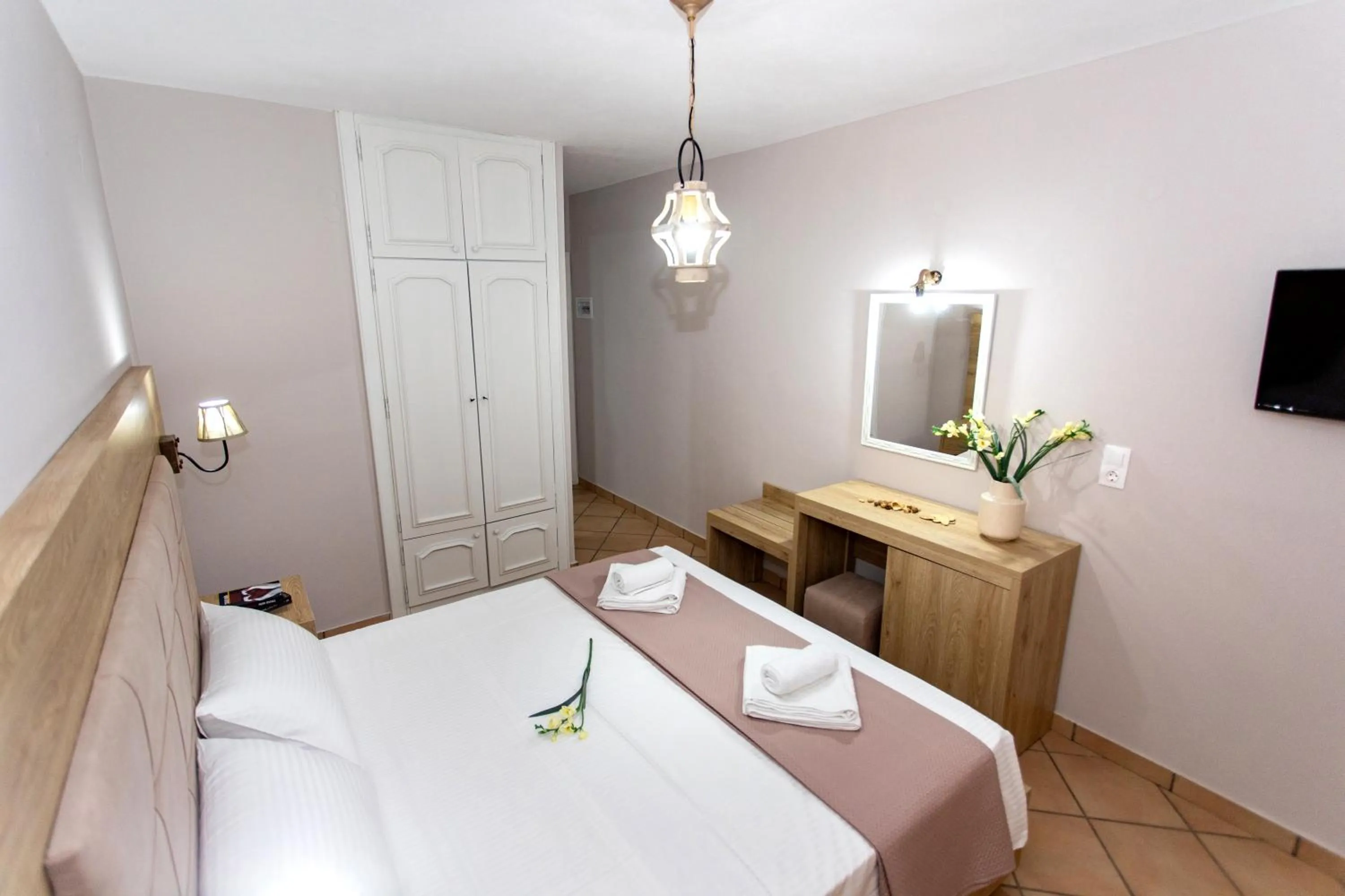 Bed in Caretta - Caretta Hotel