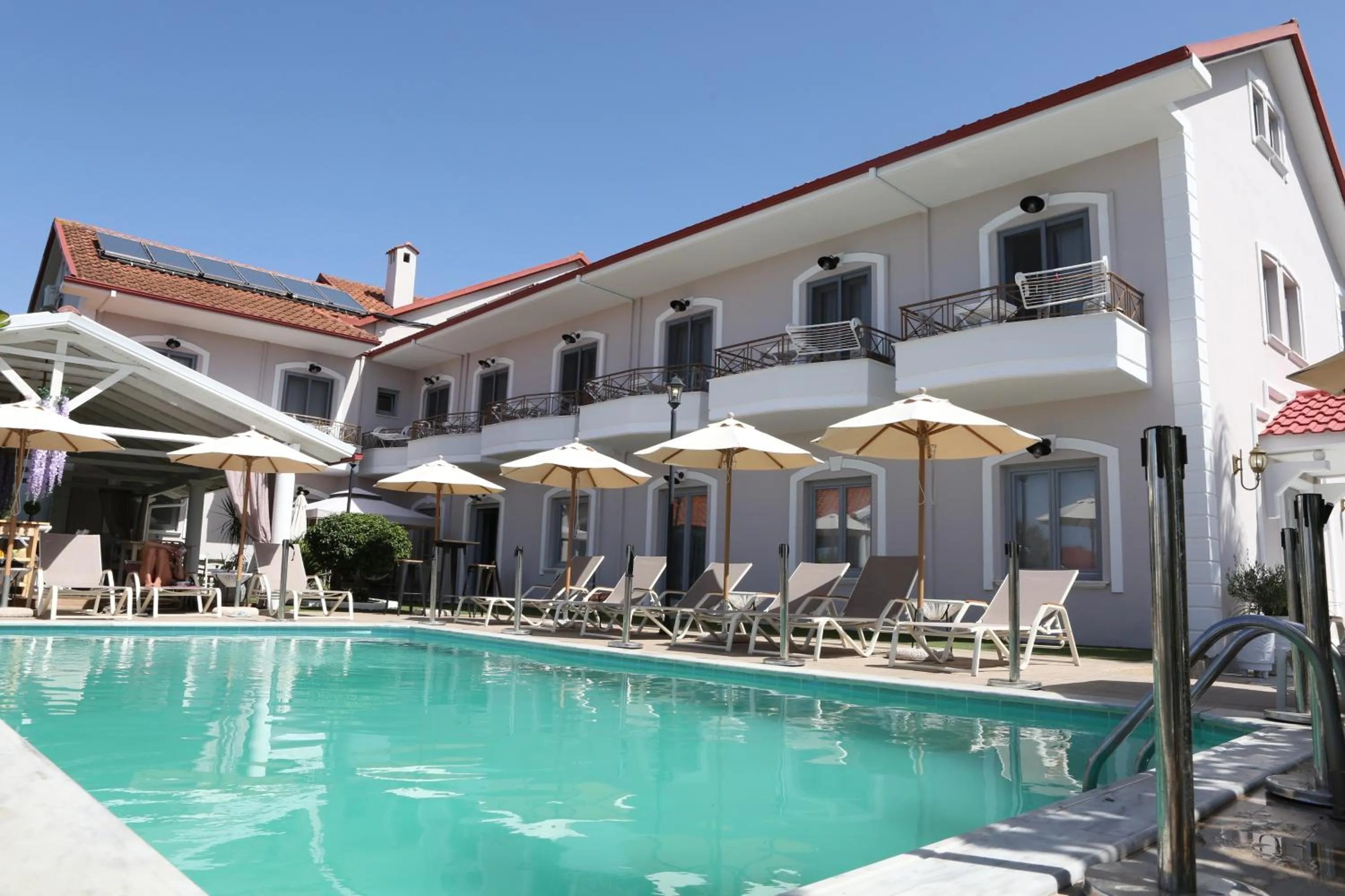 Property building in Caretta - Caretta Hotel