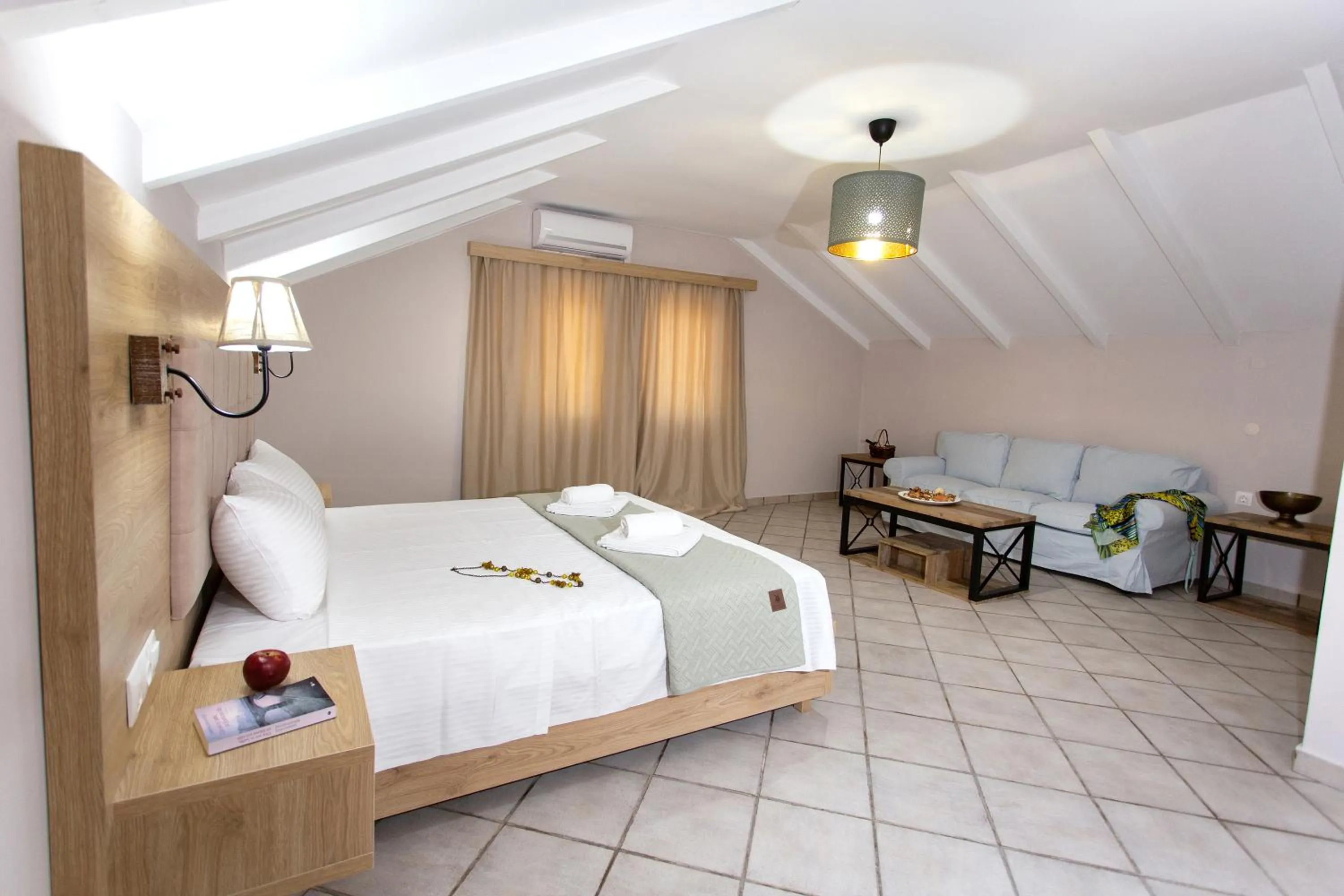 Bed in Caretta - Caretta Hotel