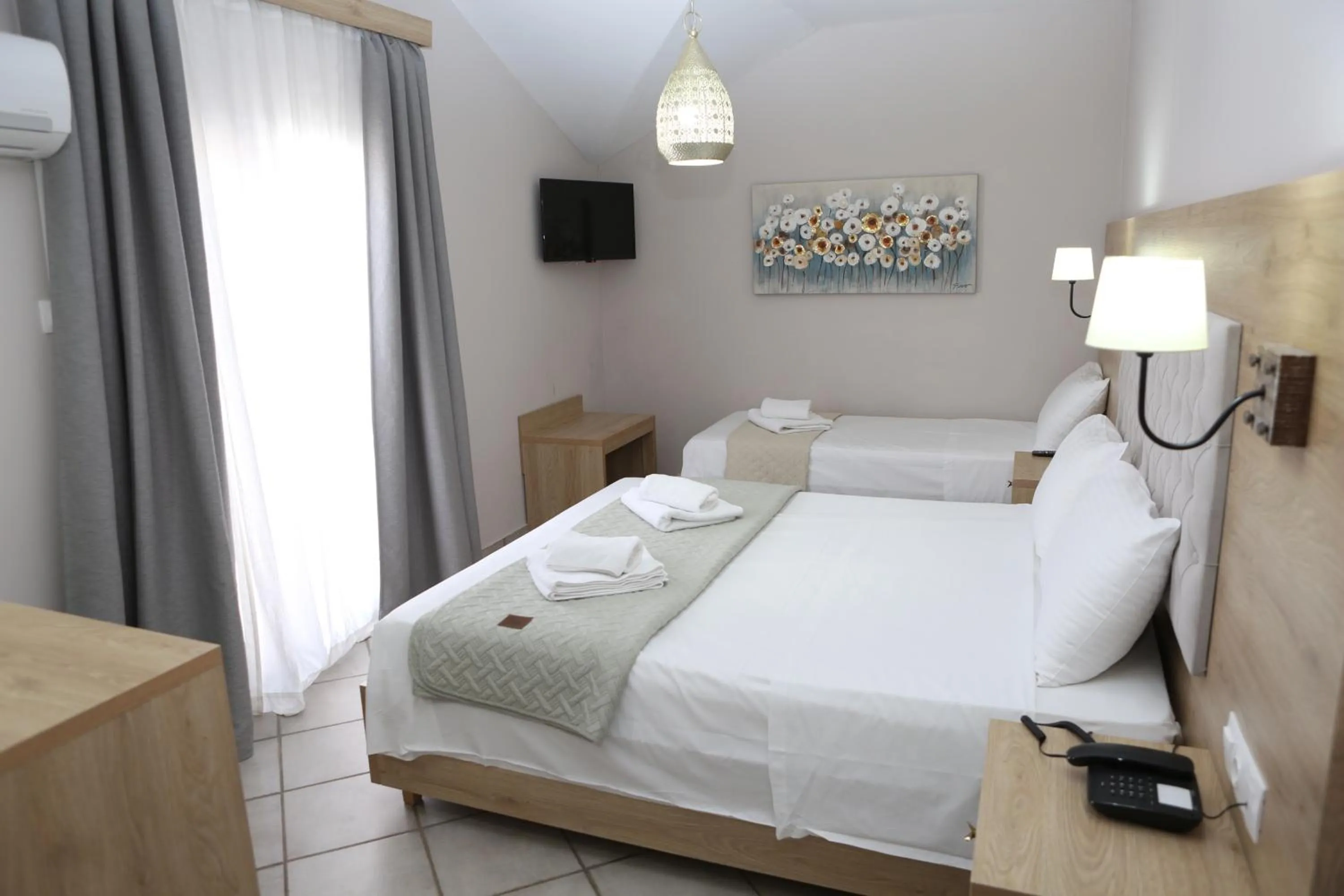Bed in Caretta - Caretta Hotel