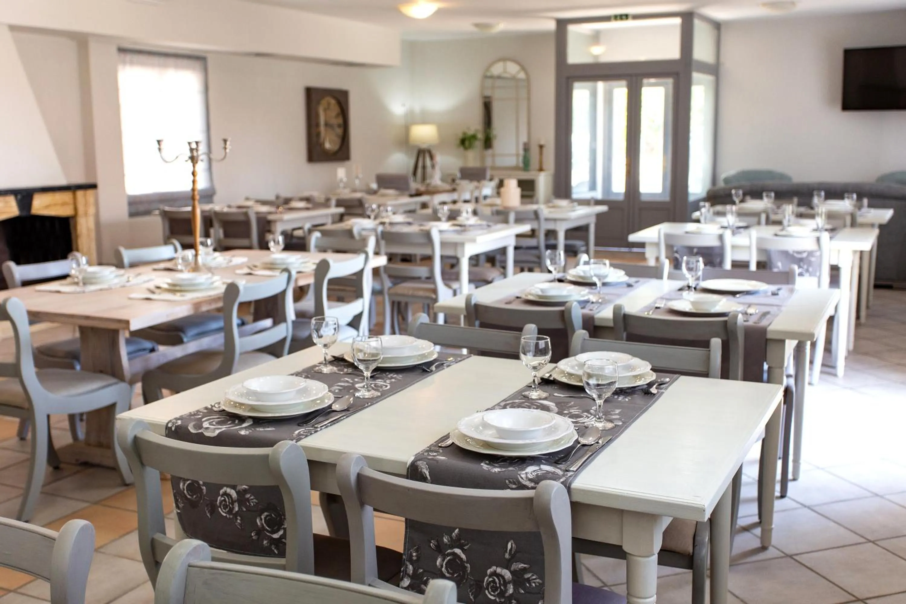 Restaurant/places to eat in Caretta - Caretta Hotel