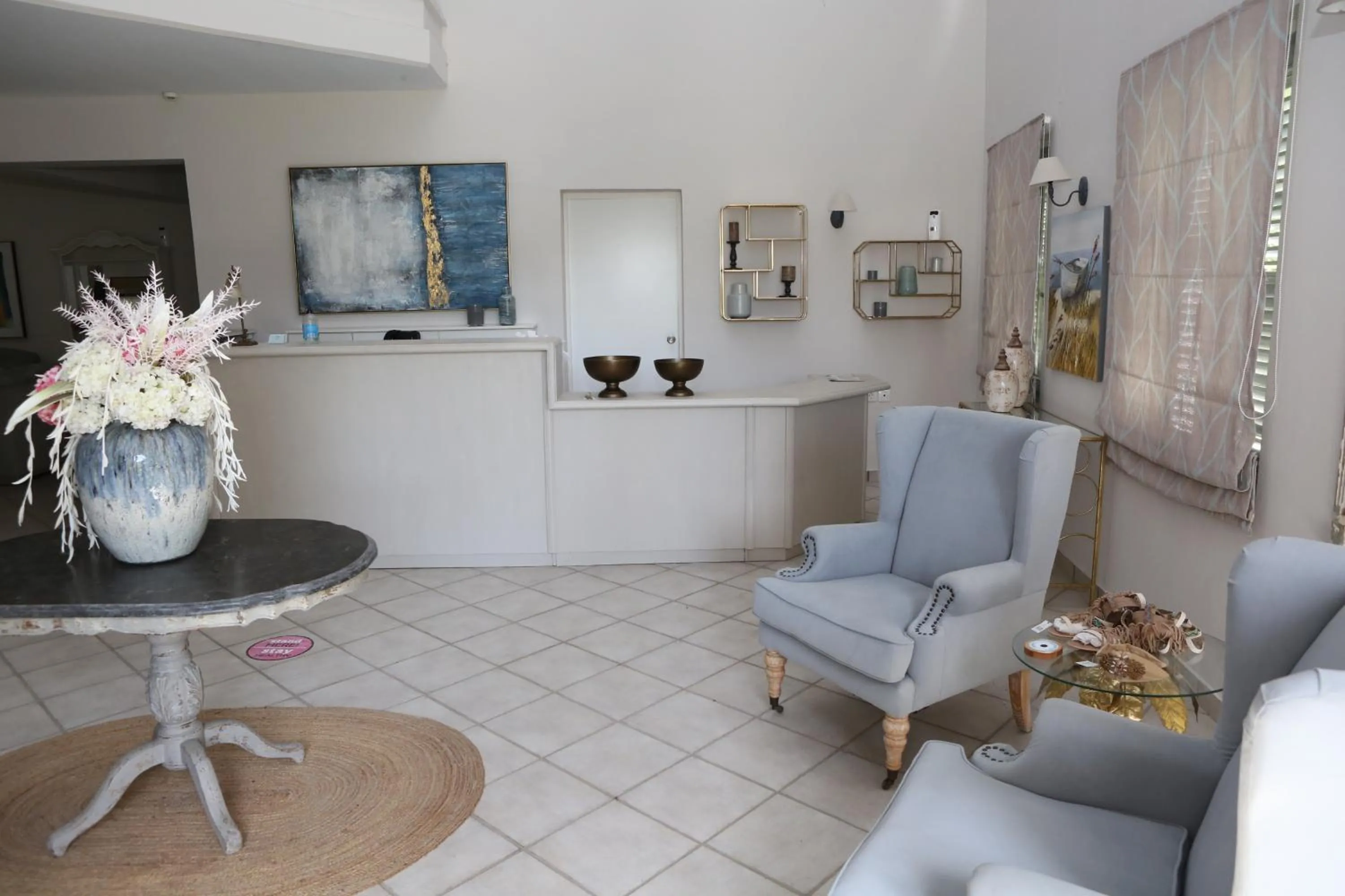 Seating area in Caretta - Caretta Hotel