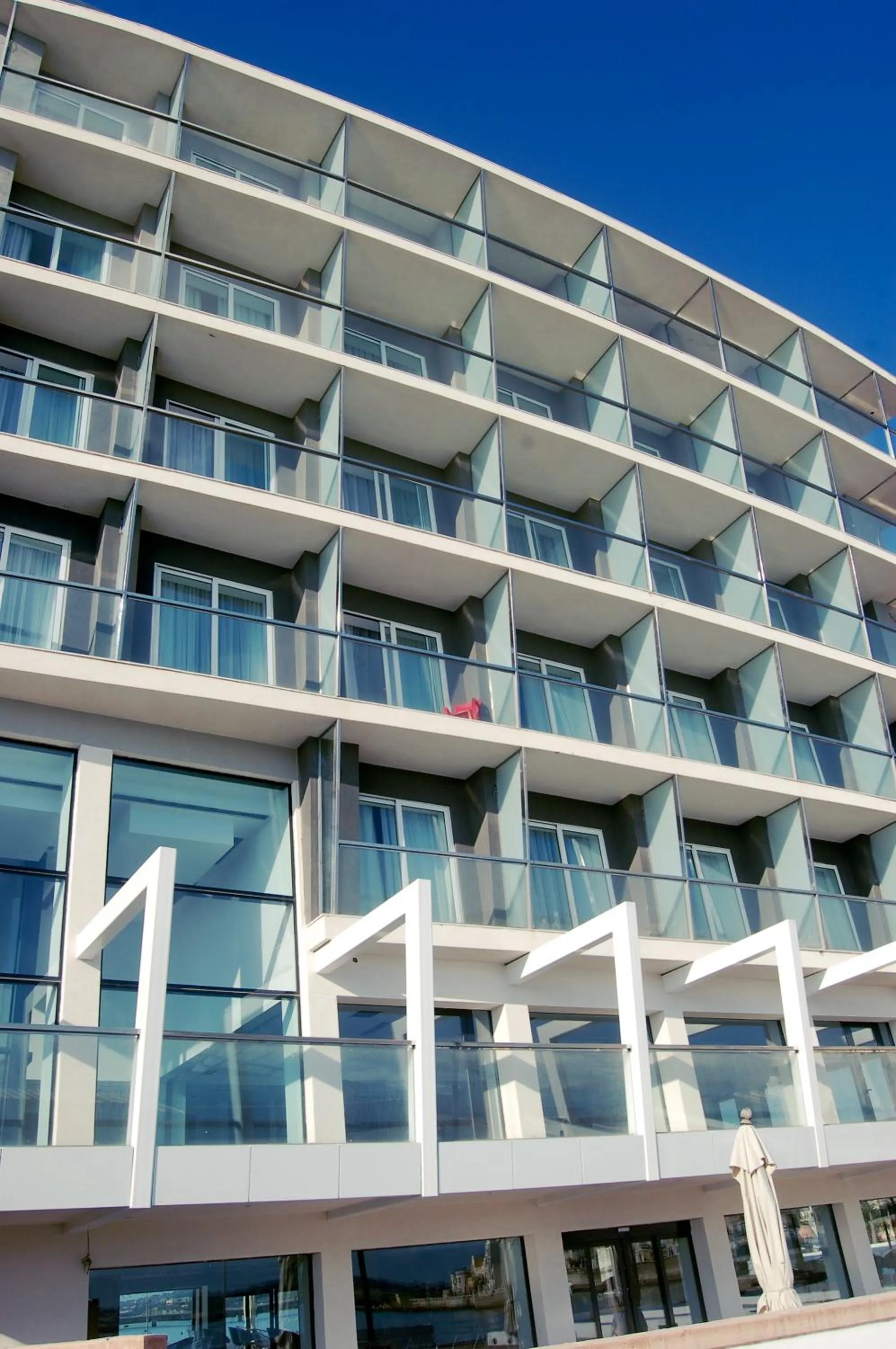 Facade/entrance in Water's Edge Hotel