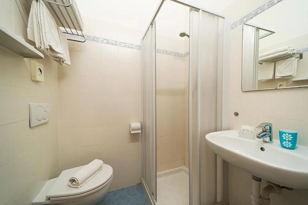 Bathroom in Hotel Belmare