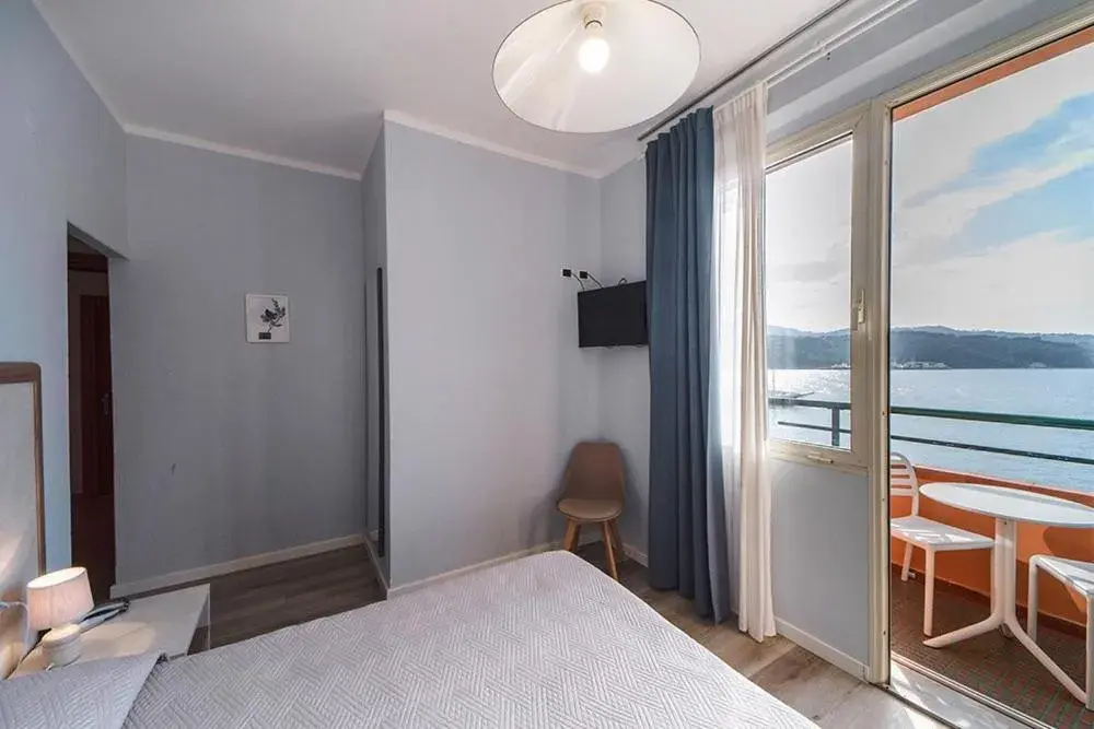 Double or Twin Room with Sea View in Hotel Belmare Double or Twin Room with Sea View in Hotel Belmare