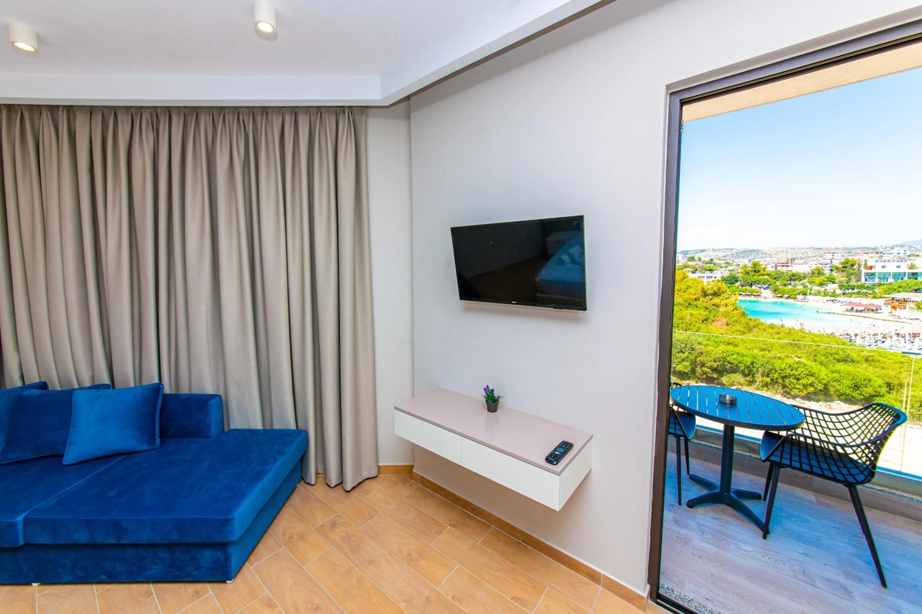 TV and multimedia in Delight Hotel