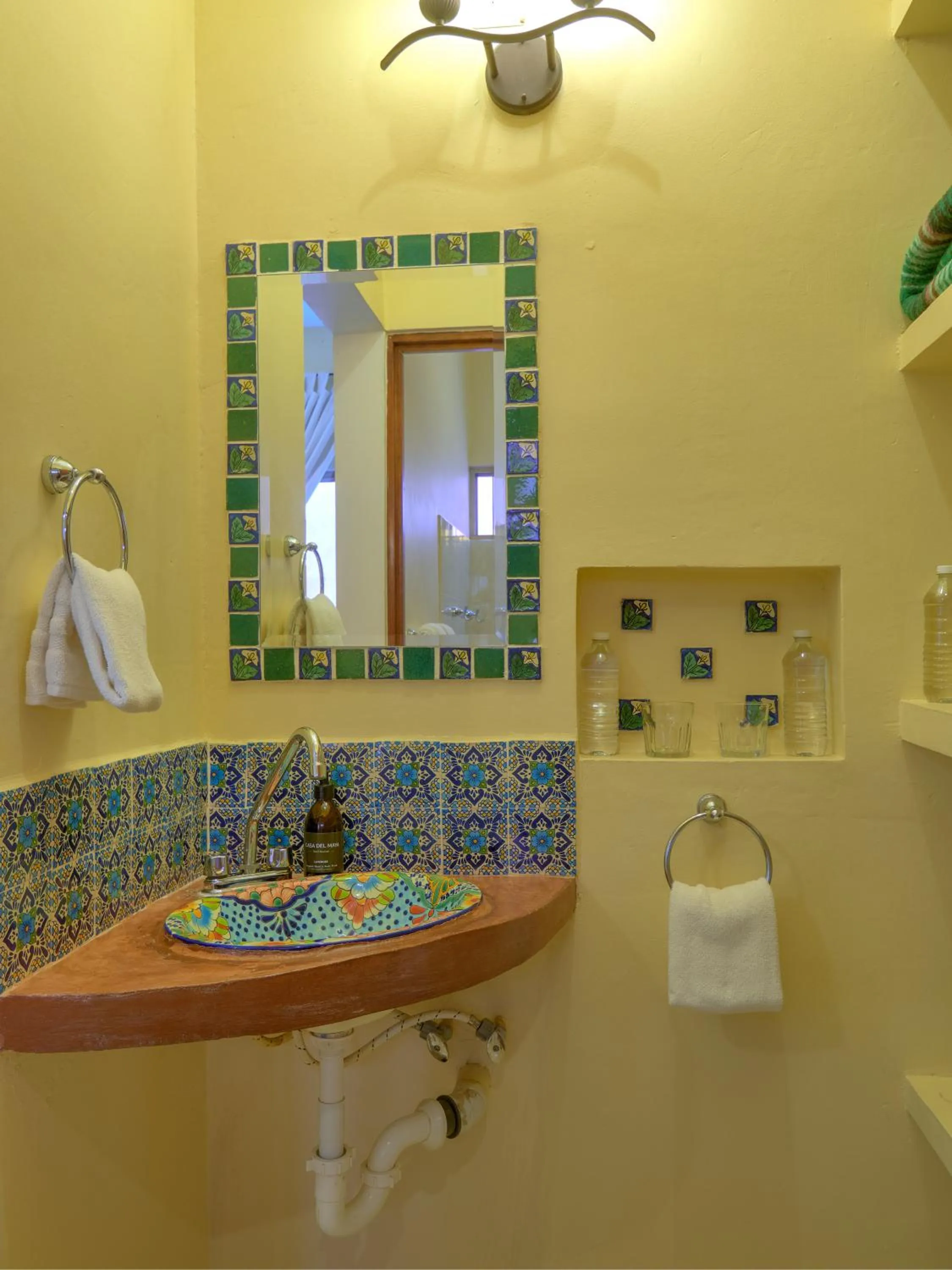 Bathroom in Casa Del Maya Bed & Breakfast
