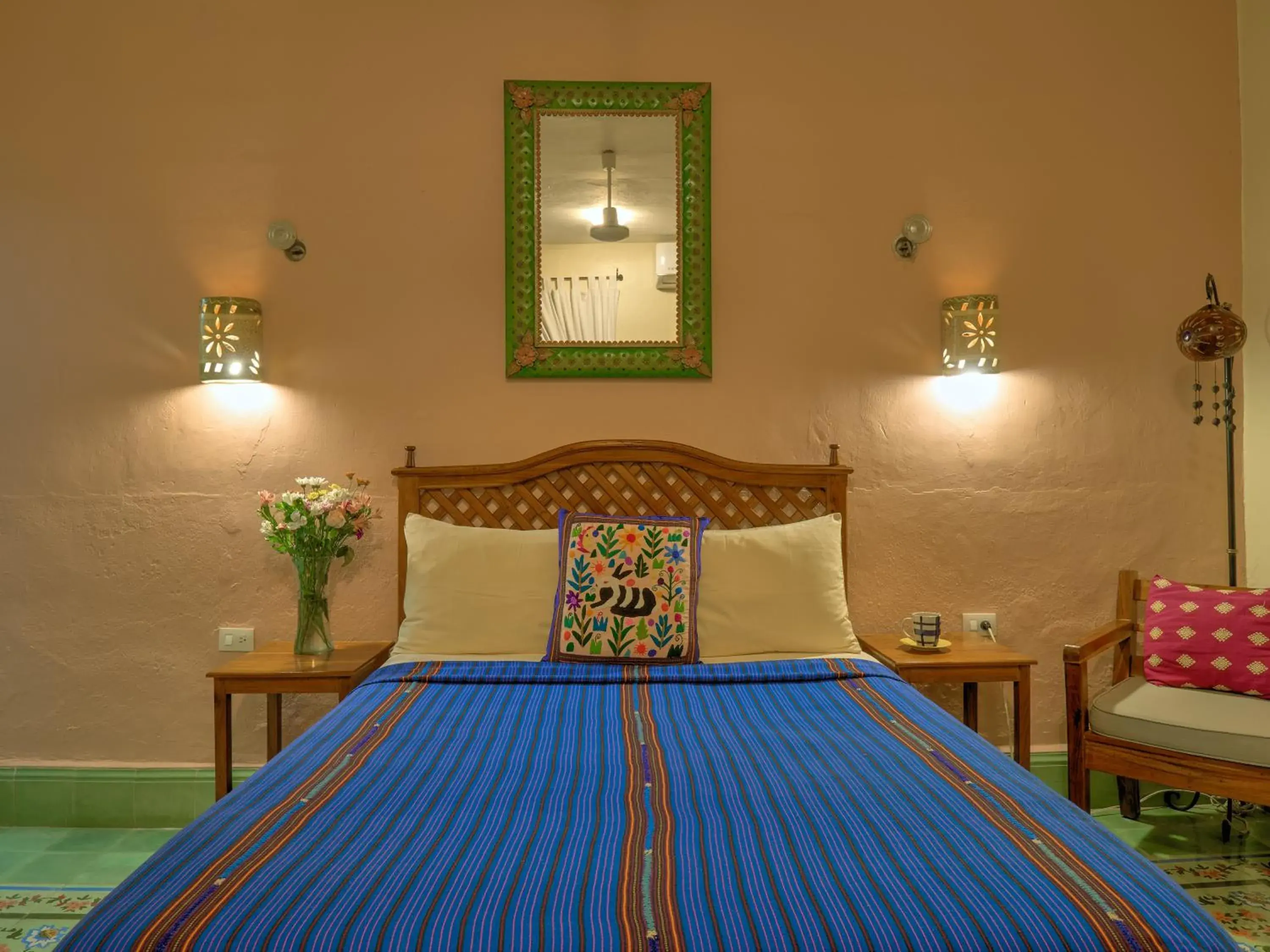 Queen Room in Casa Del Maya Bed & Breakfast Queen Room in Casa Del Maya Bed & Breakfast