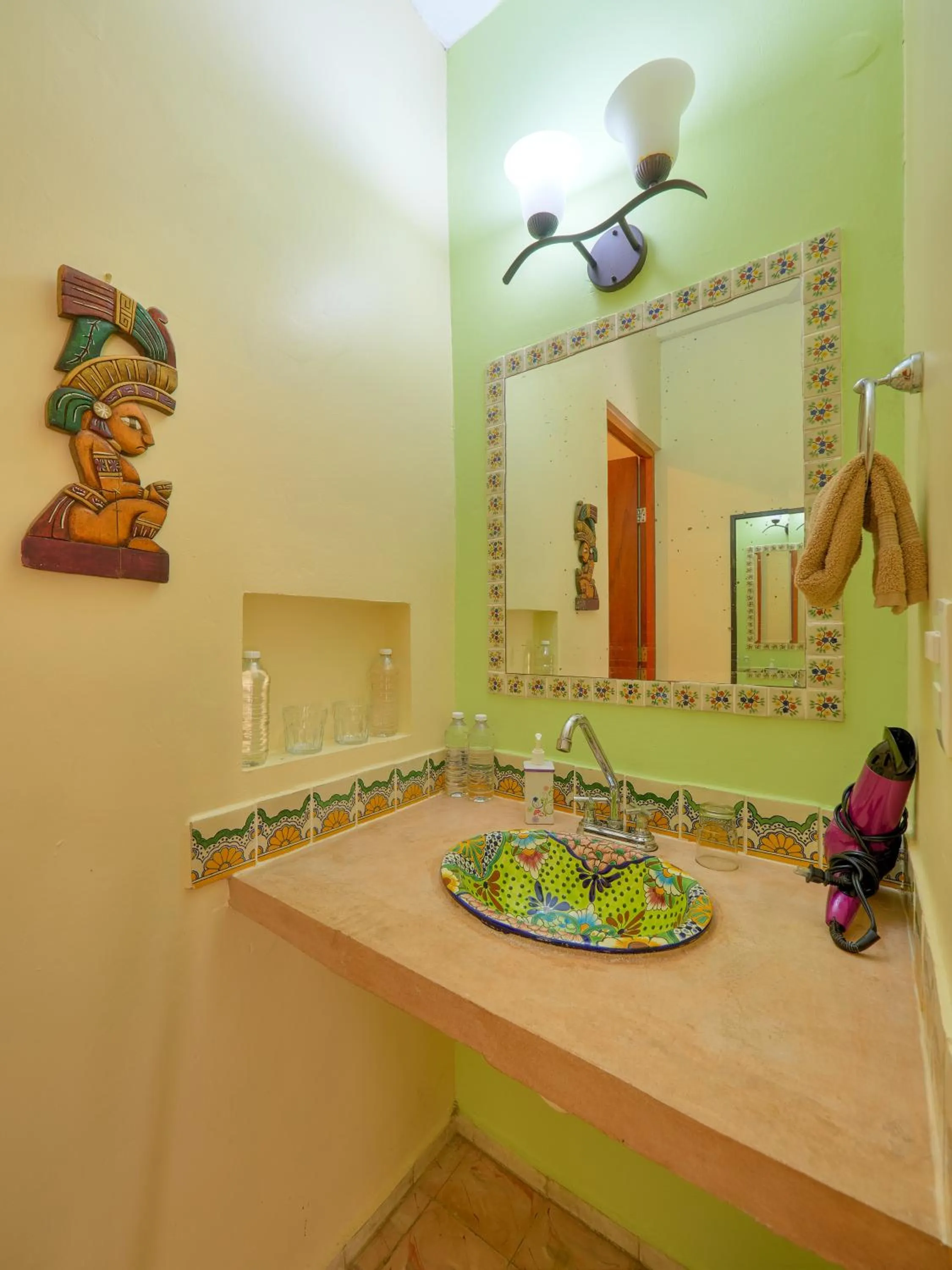 Bathroom in Casa Del Maya Bed & Breakfast