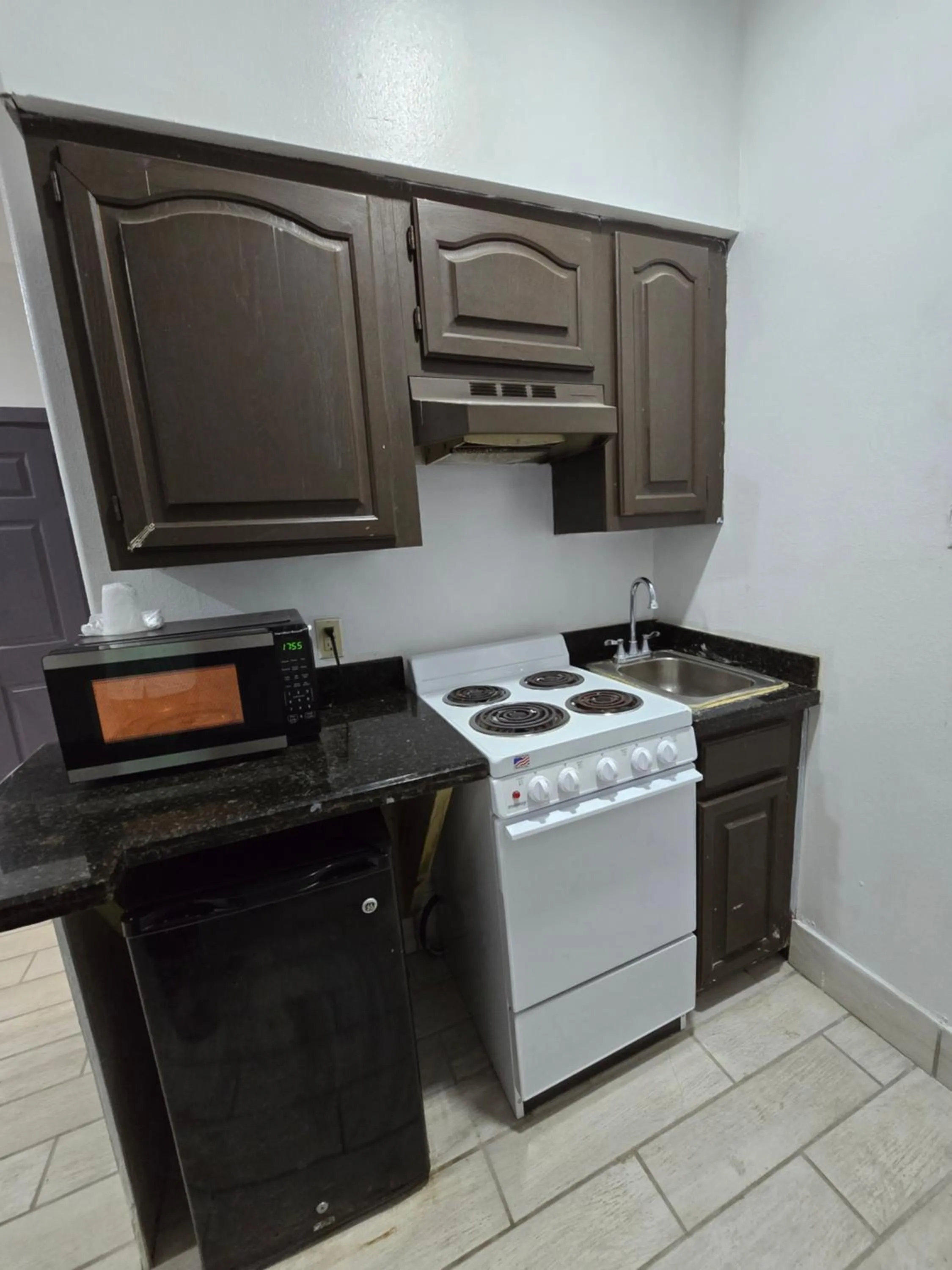 Kitchen or kitchenette in Executive Inn Laguna Vista