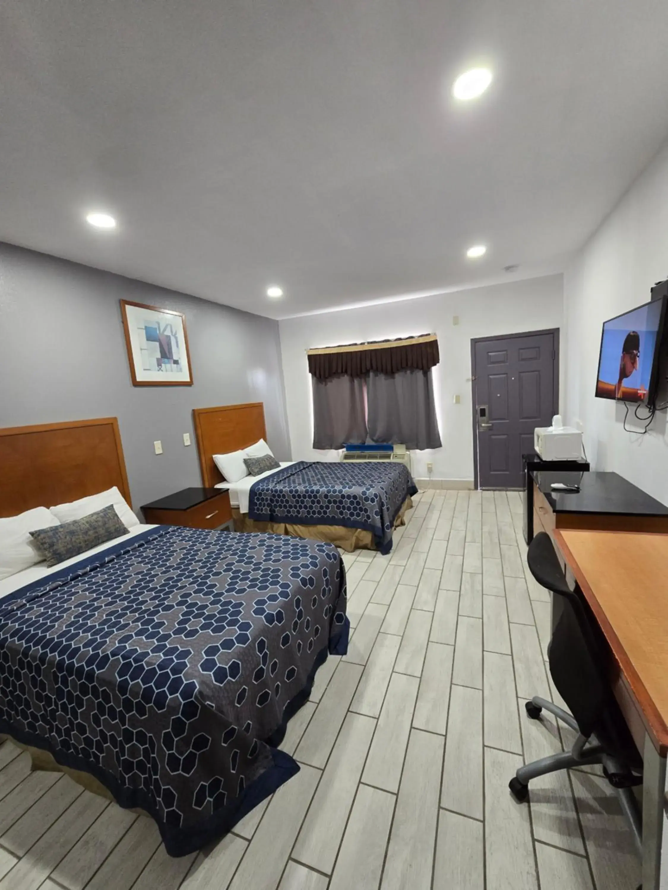 Standard Room with Two Double Beds in Executive Inn Laguna Vista Standard Room with Two Double Beds in Executive Inn Laguna Vista