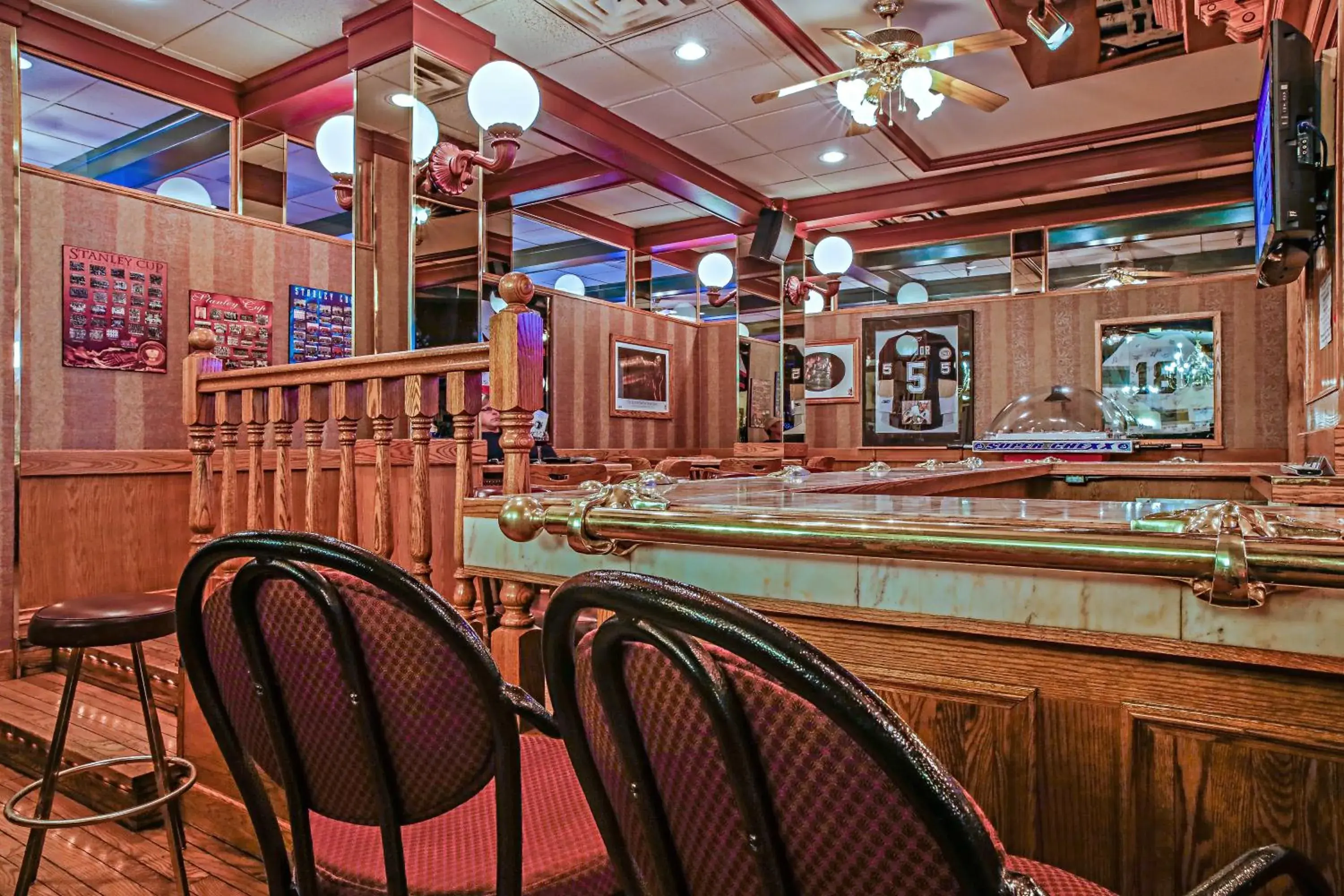 Restaurant/places to eat in Athabasca Hotel Restaurant/places to eat in Athabasca Hotel