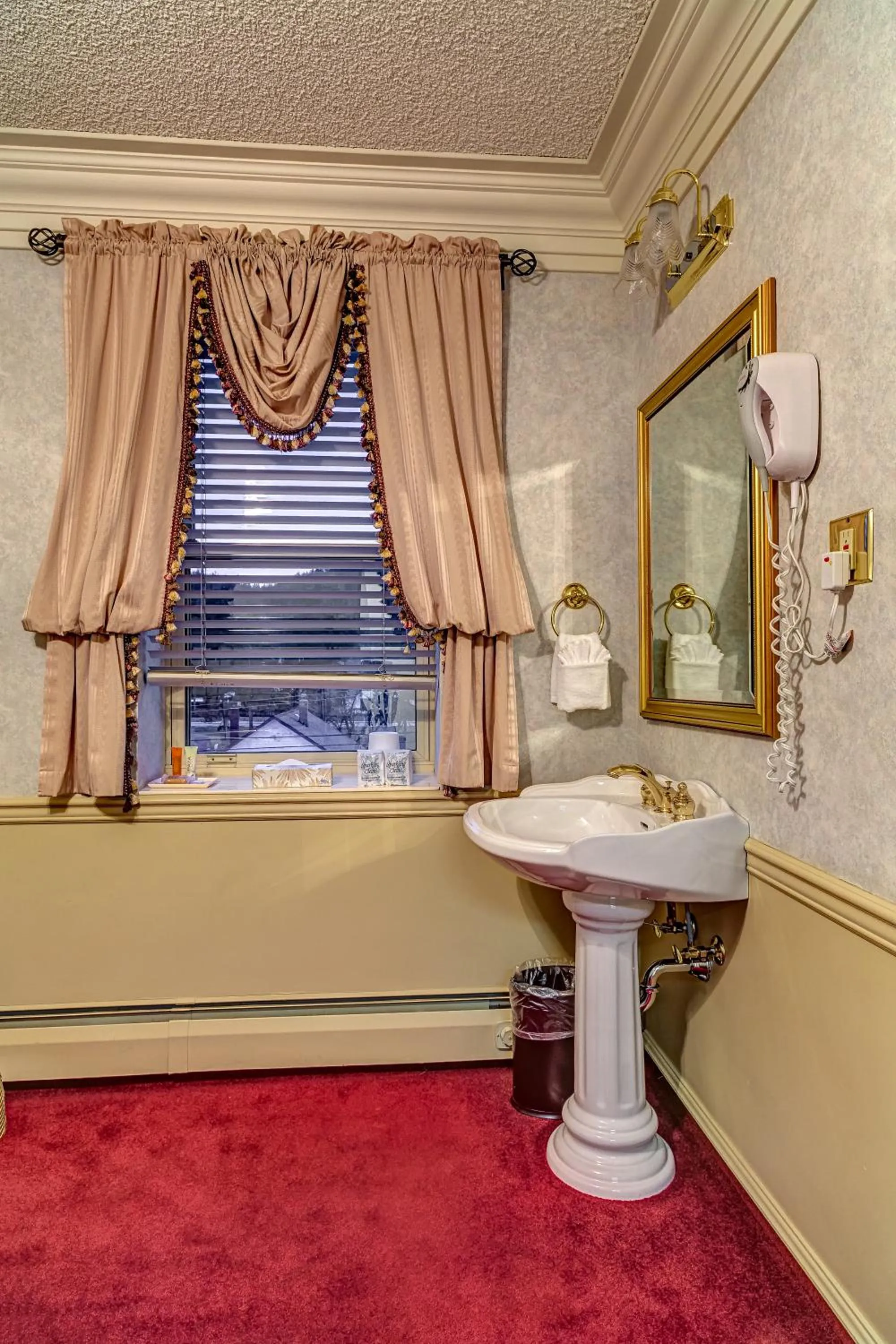 Photo of the whole room in Athabasca Hotel