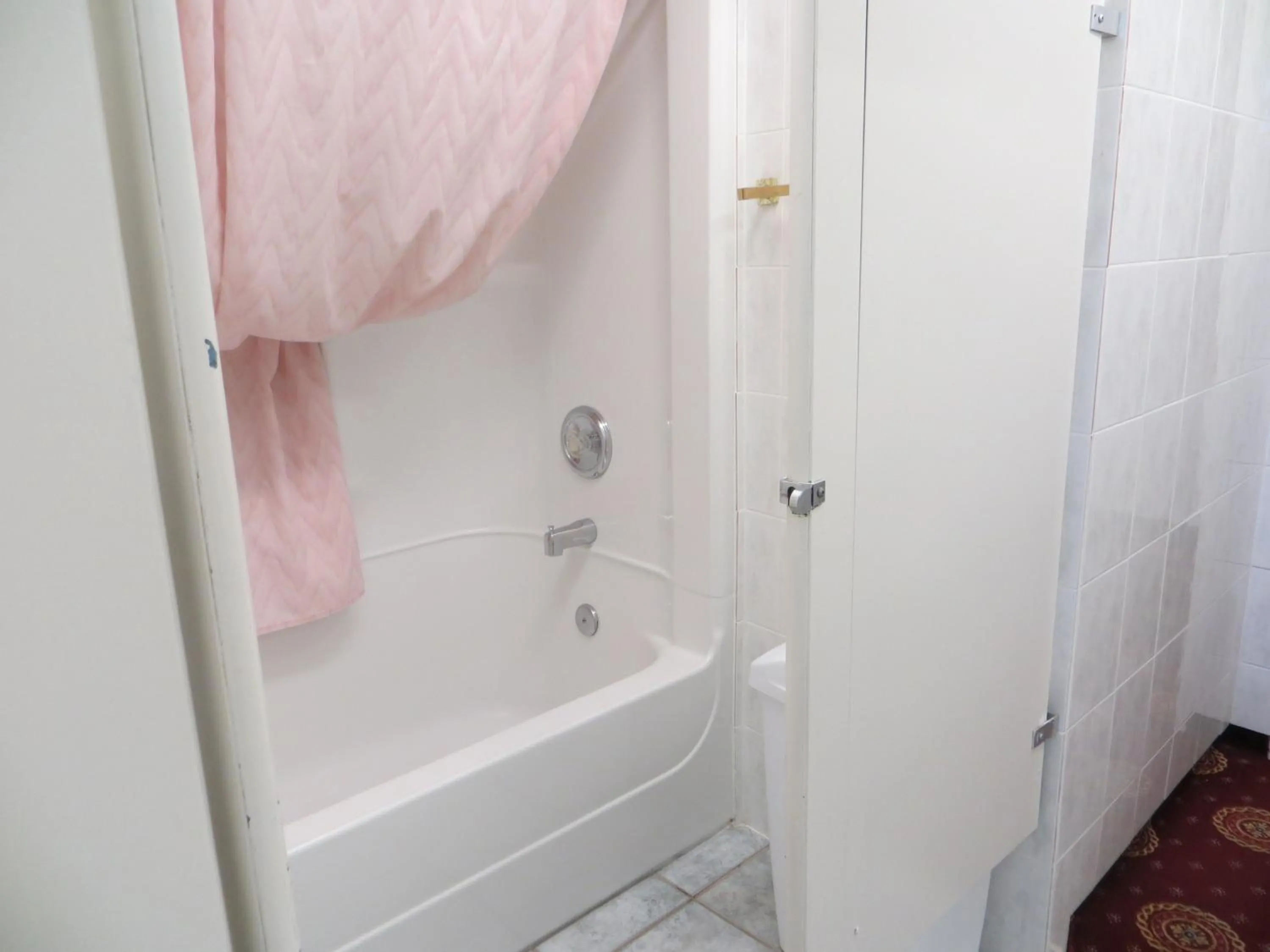 Bathroom in Athabasca Hotel