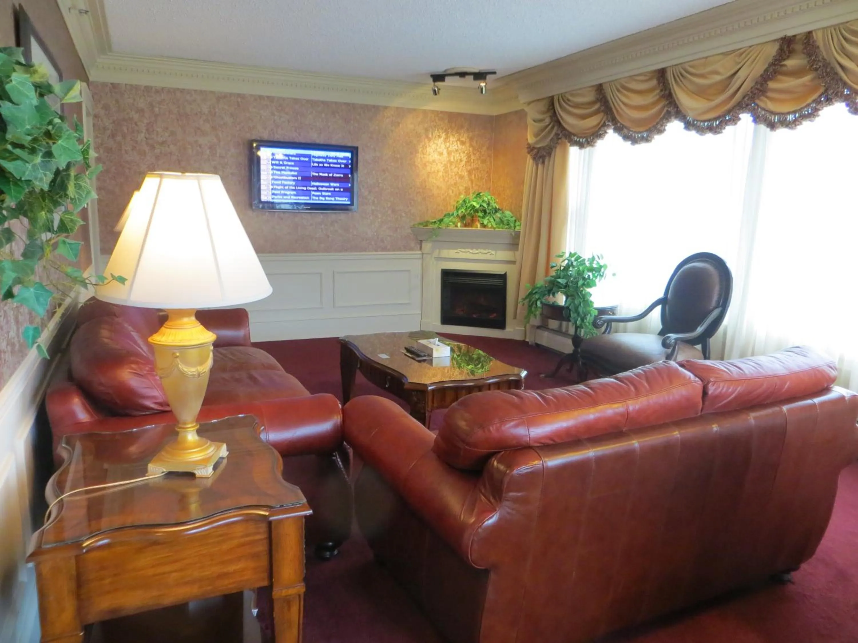 Living room in Athabasca Hotel