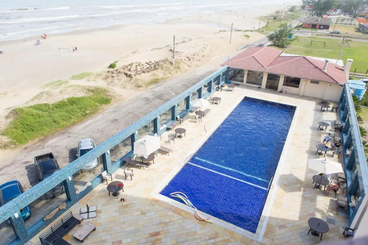 Pool view in Hotel Araçá