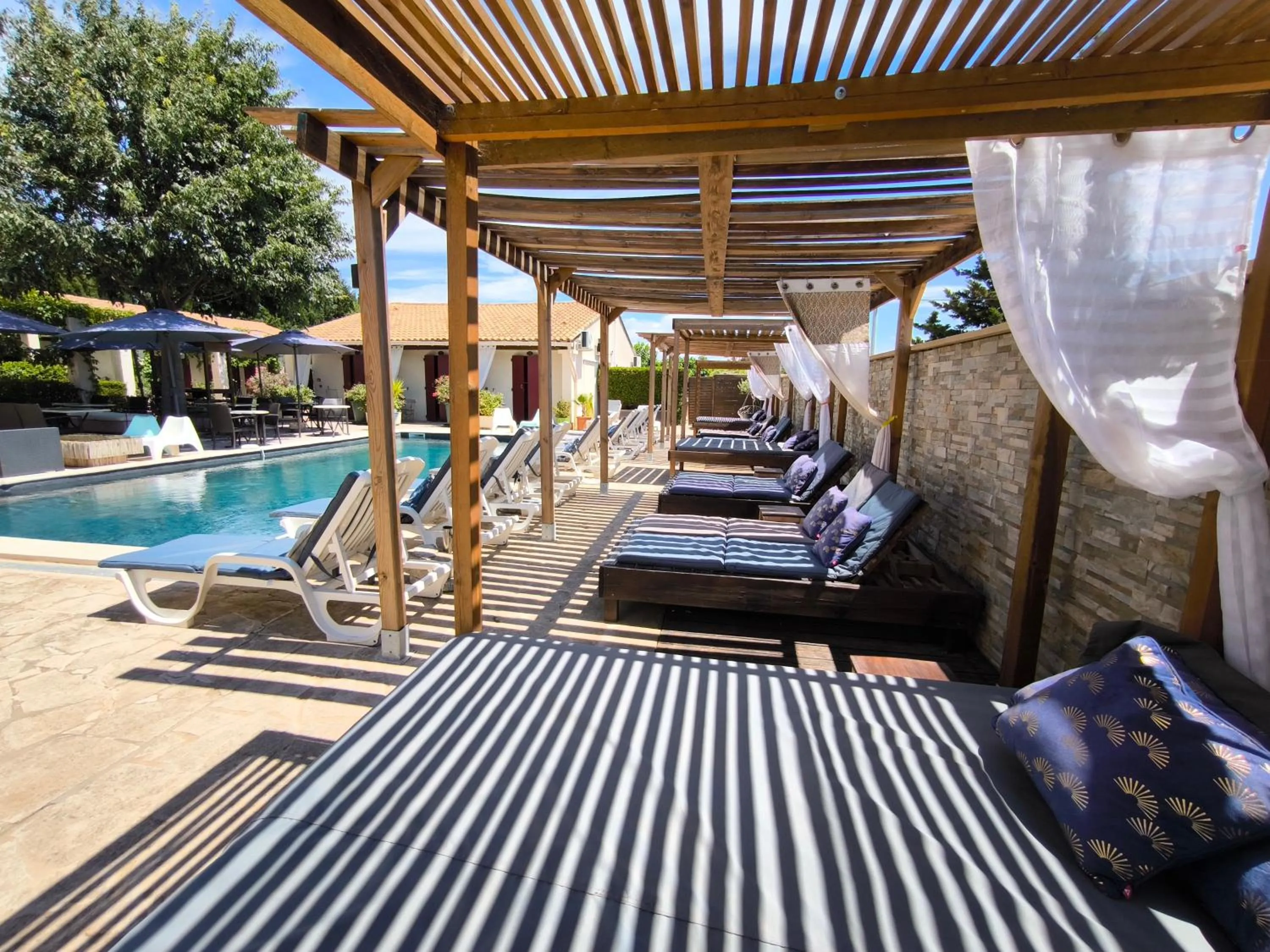 Solarium in Hôtel Le Mas Des Amandiers