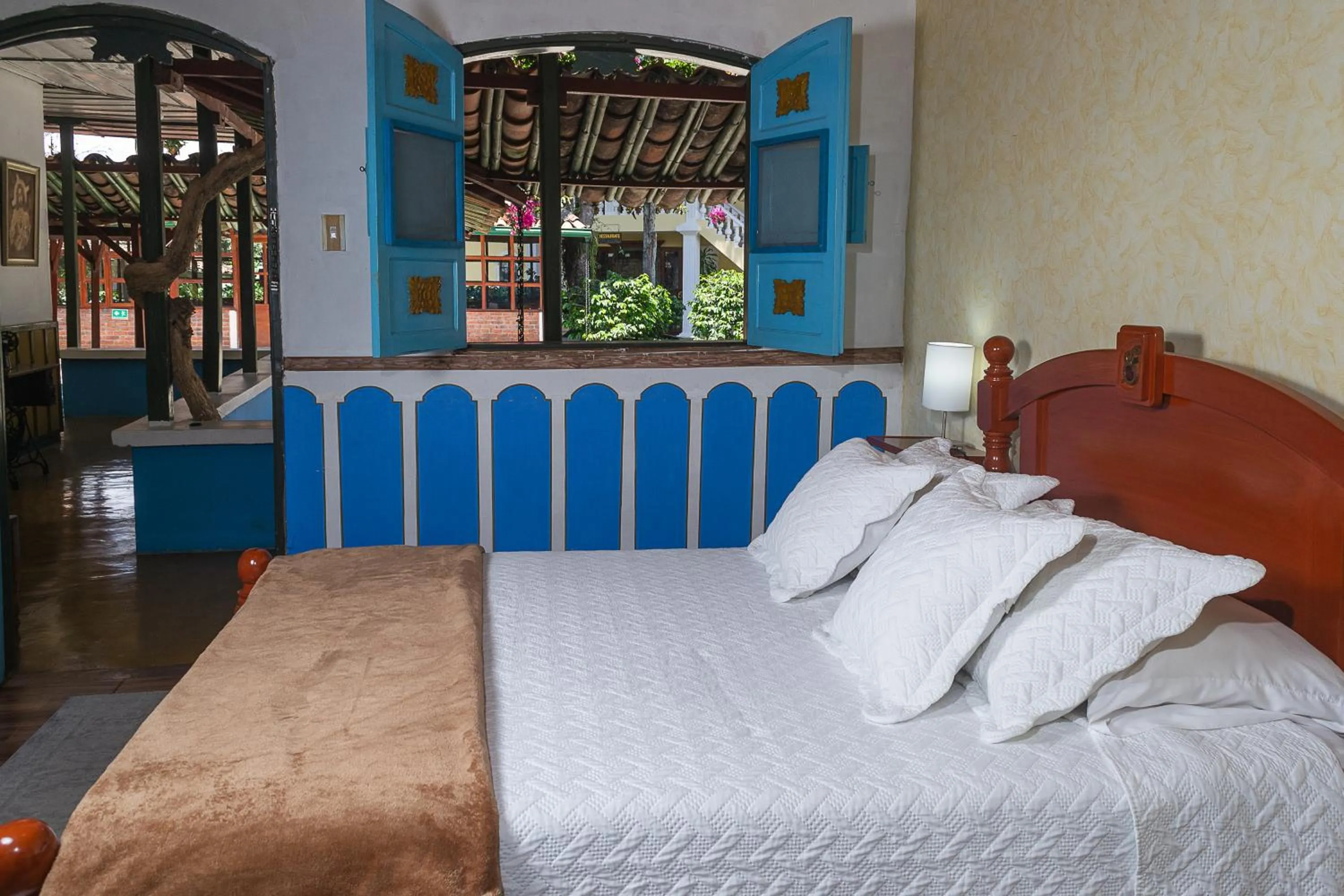 Bed in El Edén Country hotel y Club Residencial