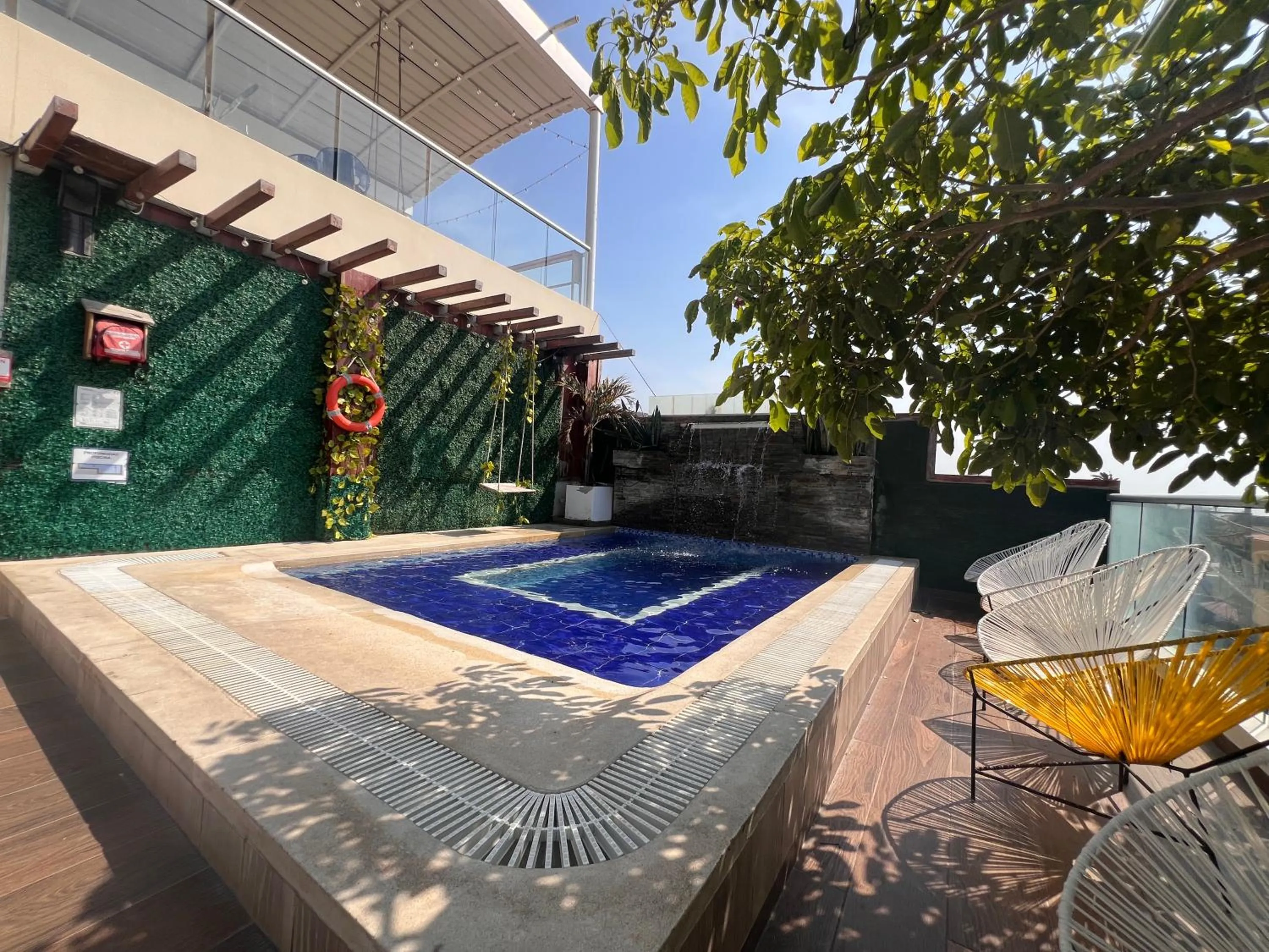 Swimming pool in Hotel Puerto Colombia