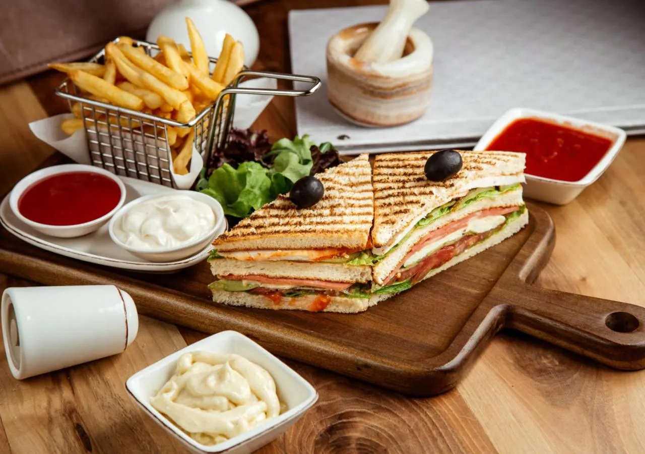 Food and drinks in Bloomrooms Calangute