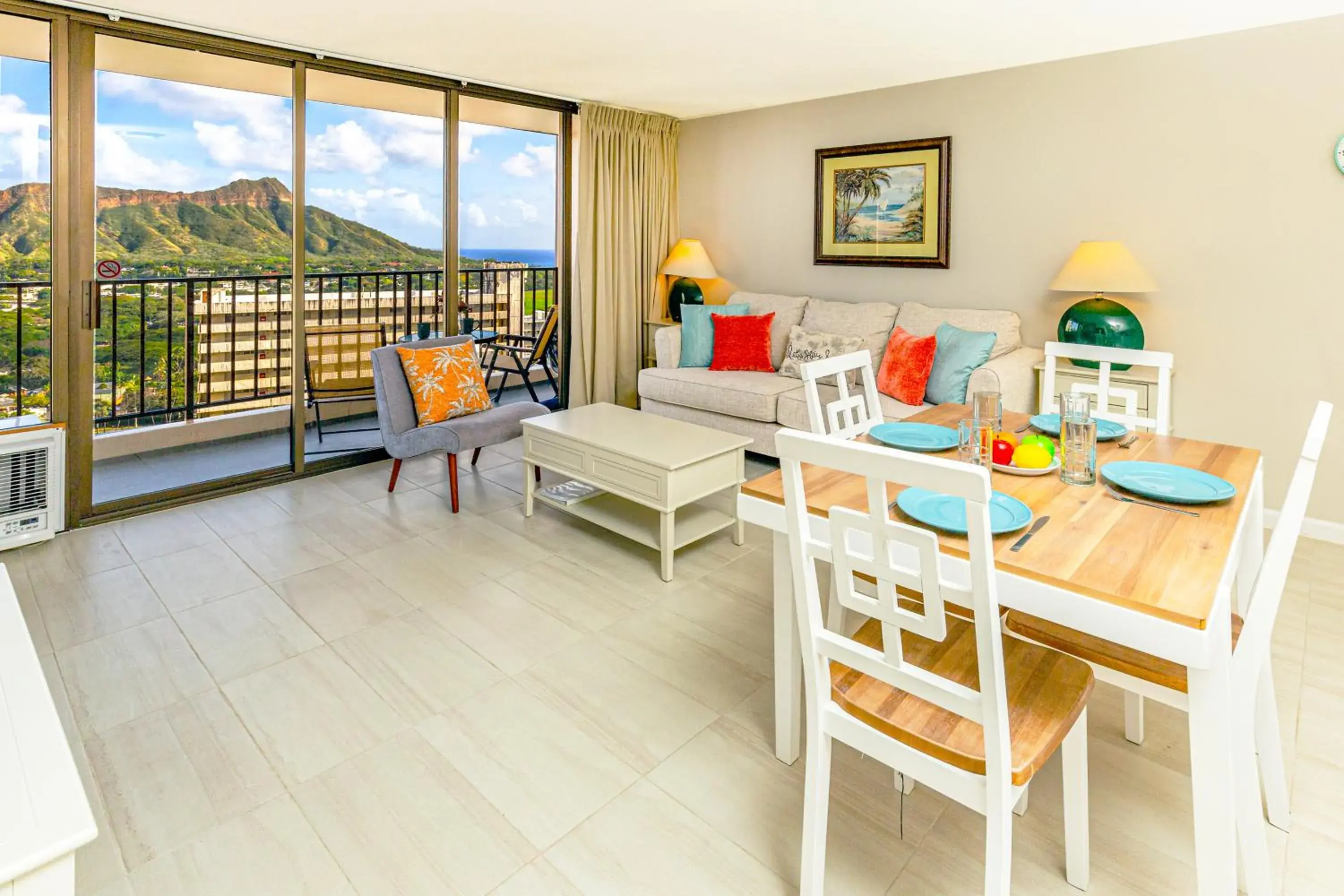 Diamond Head & Ocean View Gem Near Waikiki Beach, Parking's On Us Diamond Head & Ocean View Gem Near Waikiki Beach, Parking's On Us