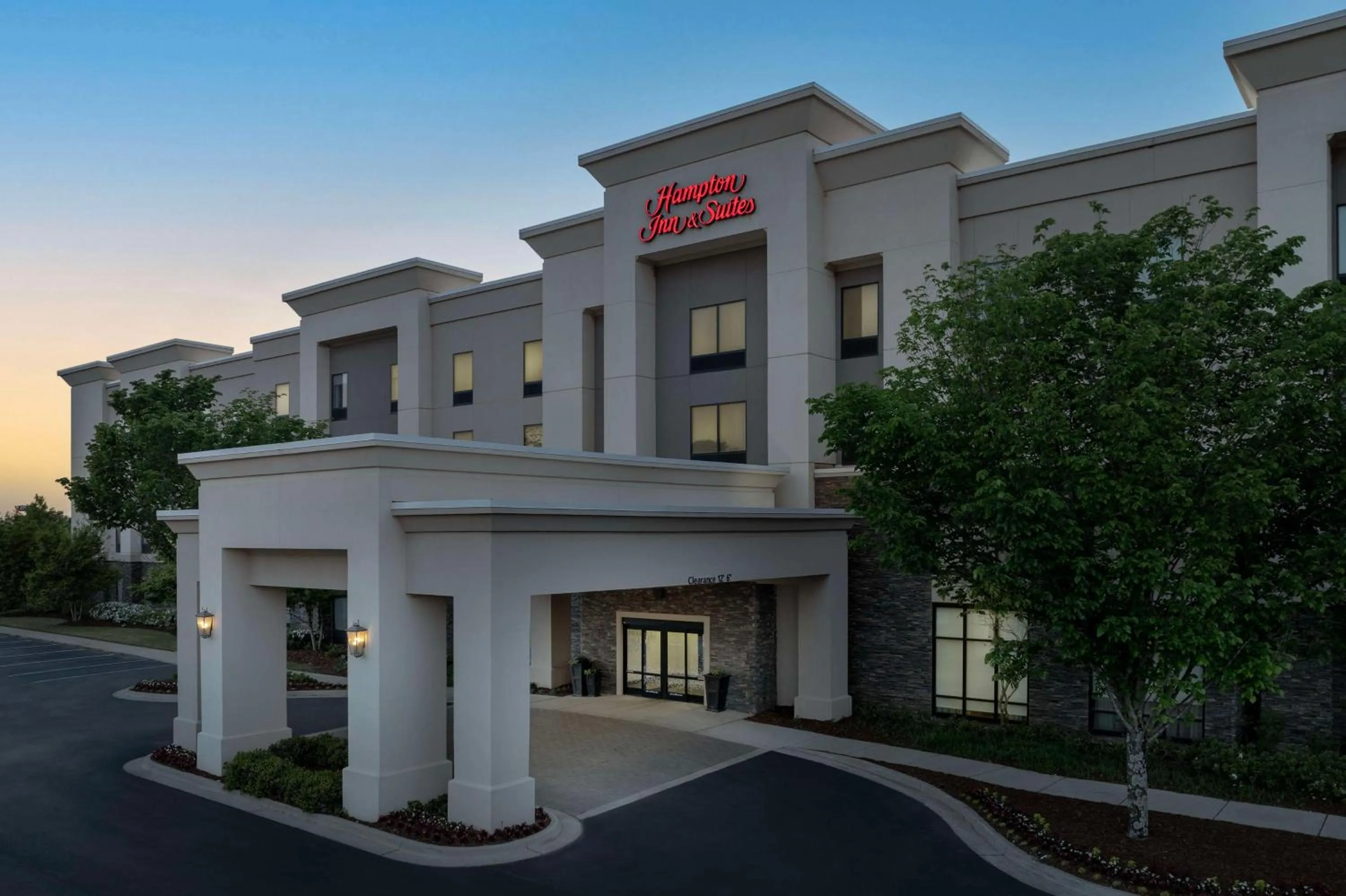 Property building in Hampton Inn & Suites Huntsville Research Park Area