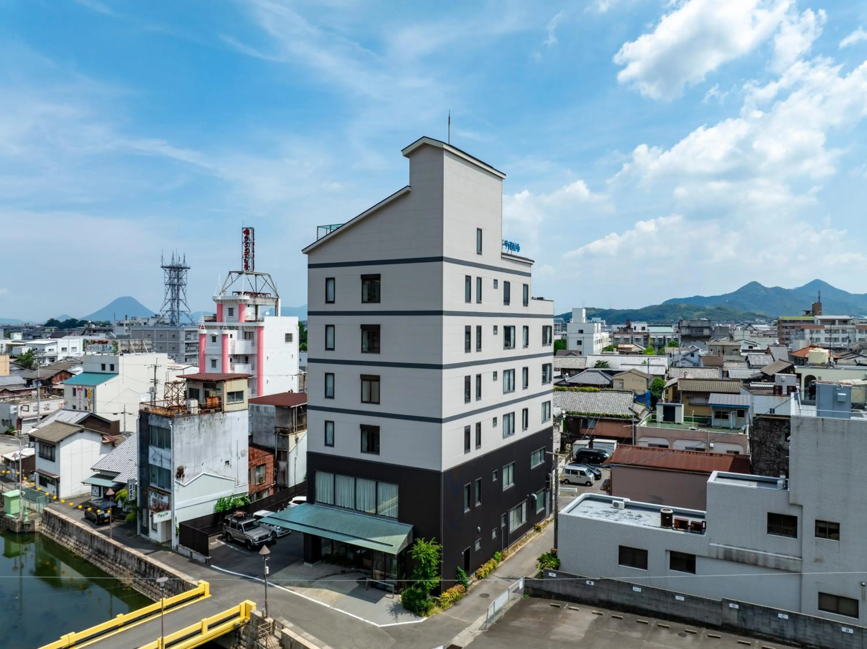 Property building in Kotohira Riverside Hotel