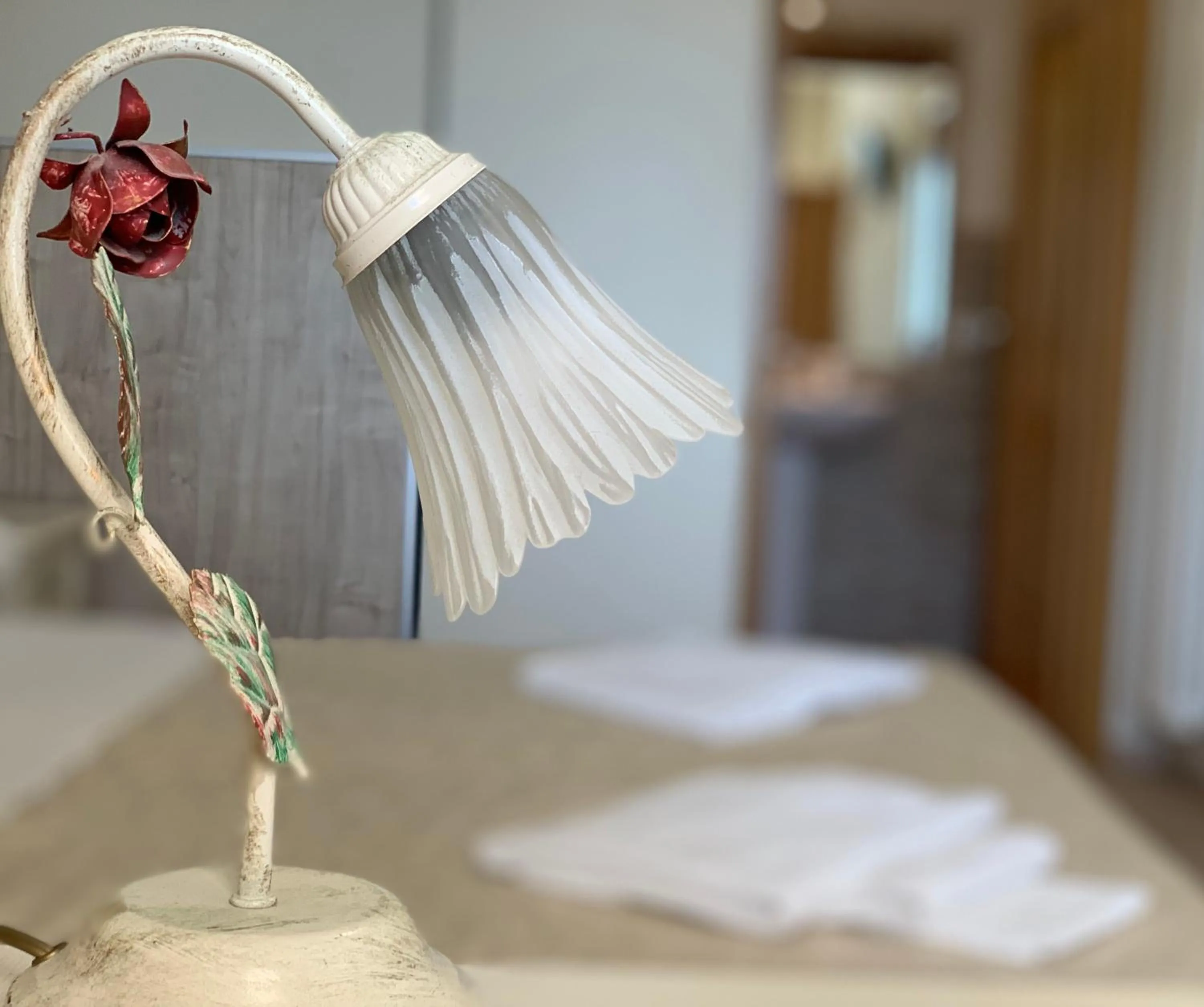 Decorative detail, Bed in b&b DOREMI