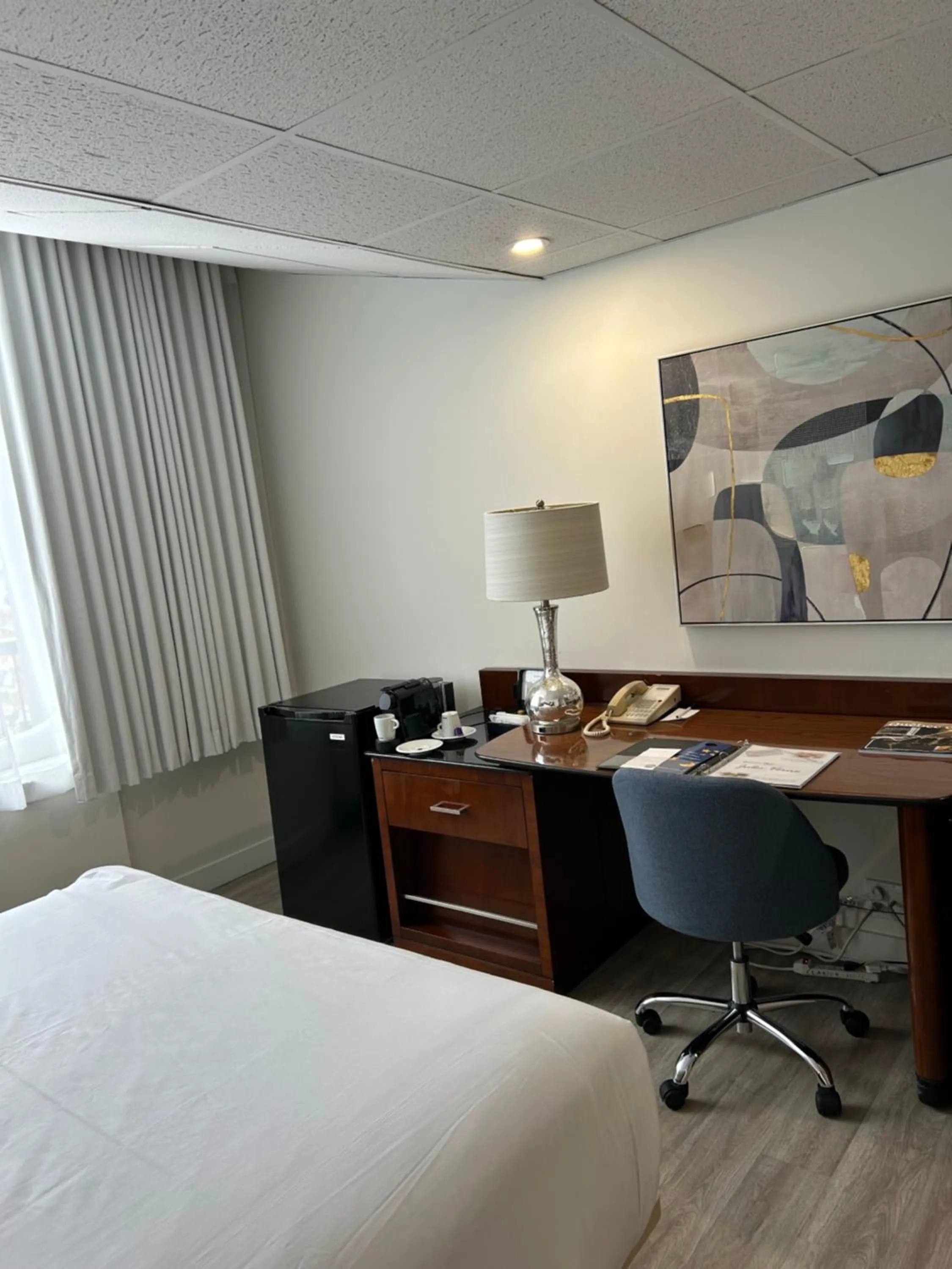 Bedroom, Bed in Travelodge by Wyndham Quebec City Hotel & Convention Centre