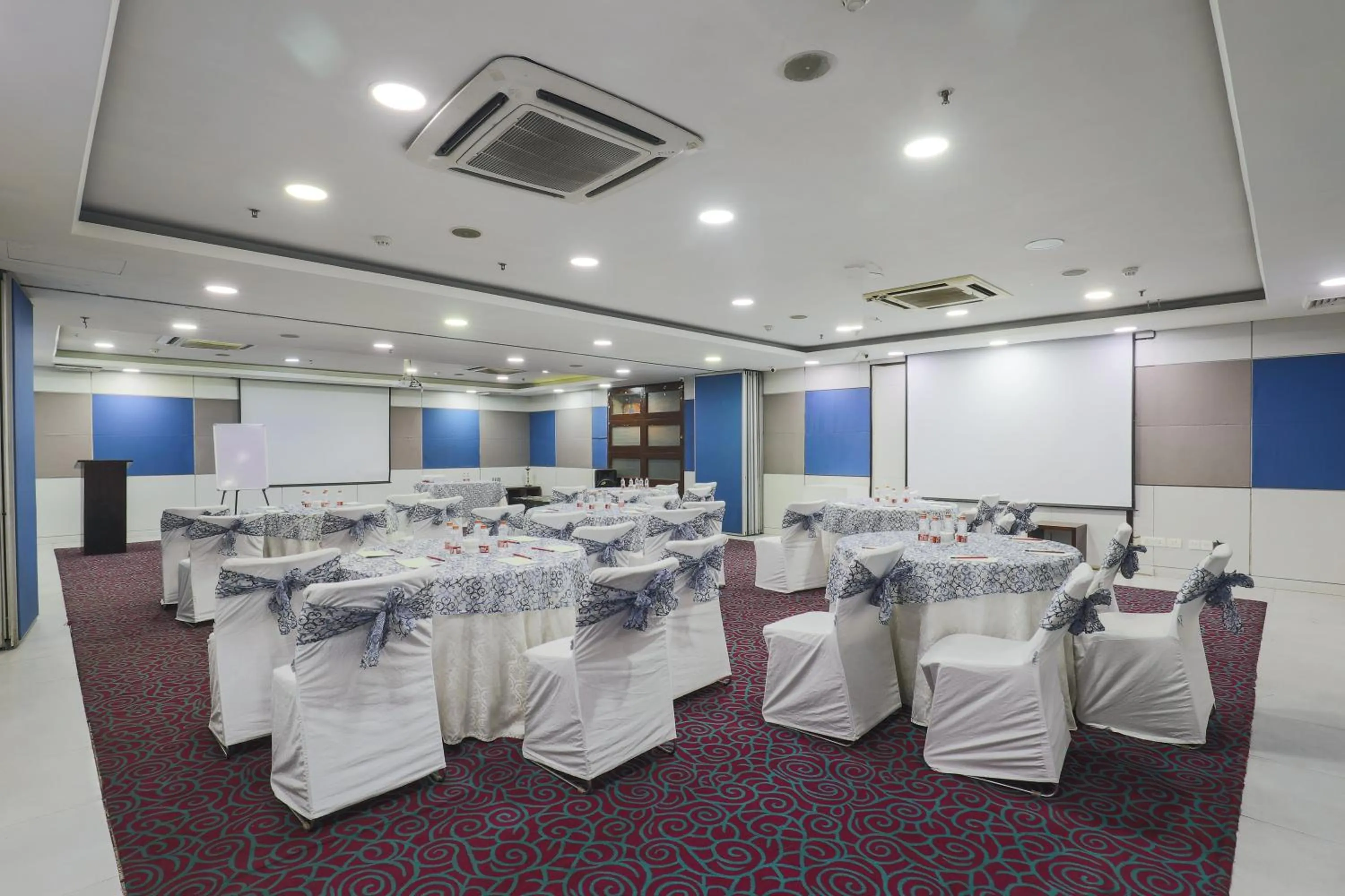 Meeting/conference room in Hotel Bluestone Nehru Place by The Cosy Hotels